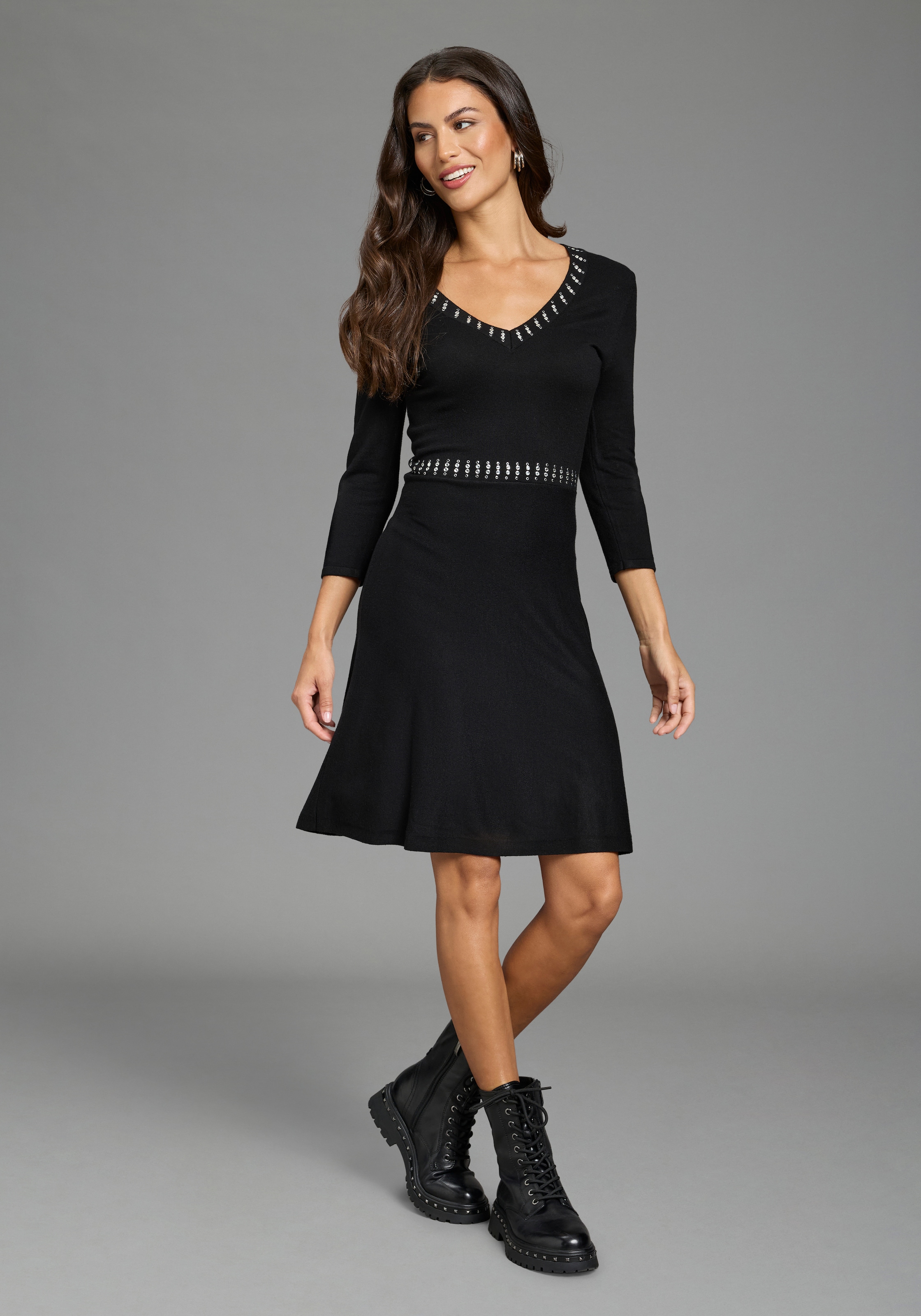 Melrose Robe en tricot robe mini féminine avec jupe évasée et col en V