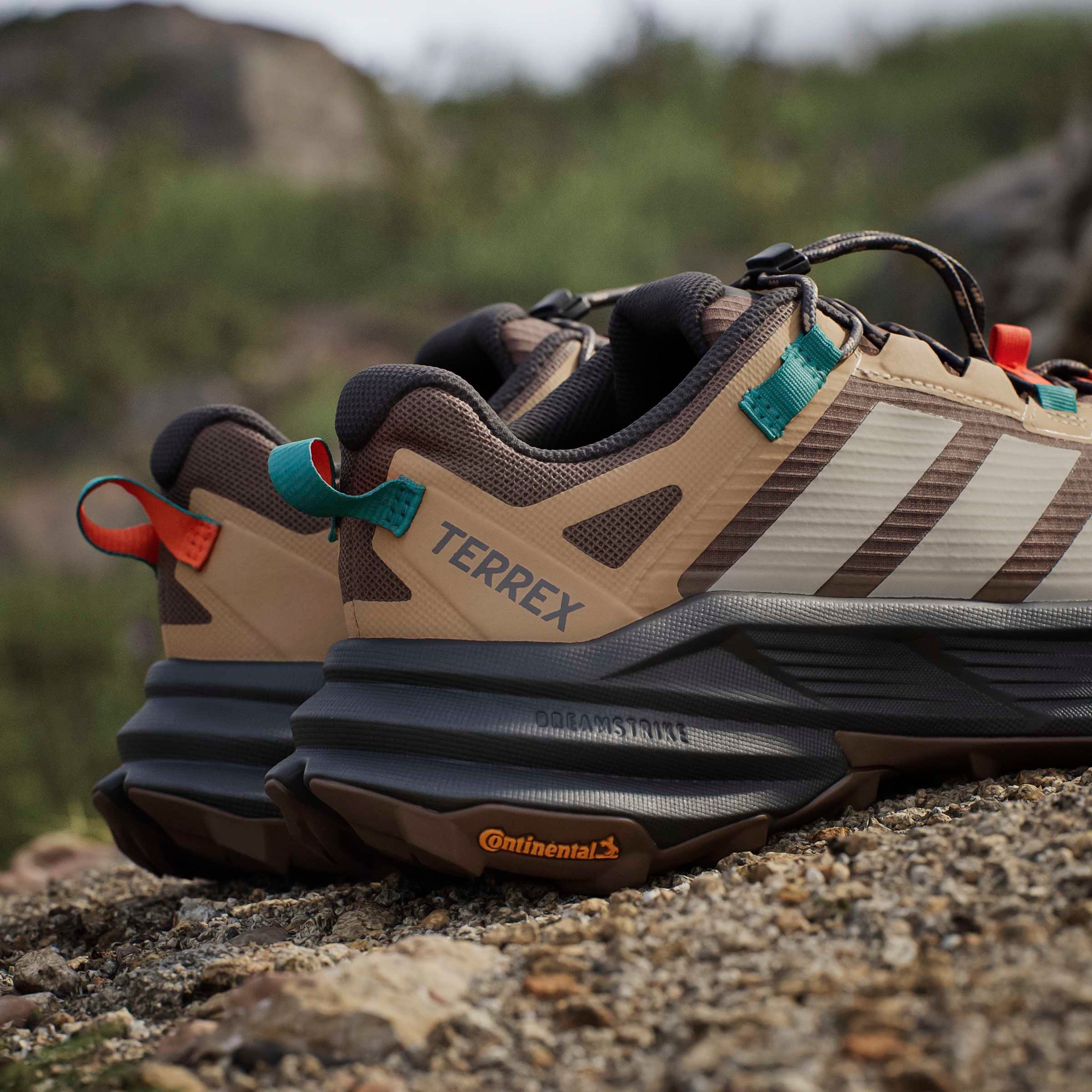 adidas TERREX Chaussure de randonnée »FREEHIKER SL GORE-TEX«  imperméable grâce à la membrane Gore-Tex
