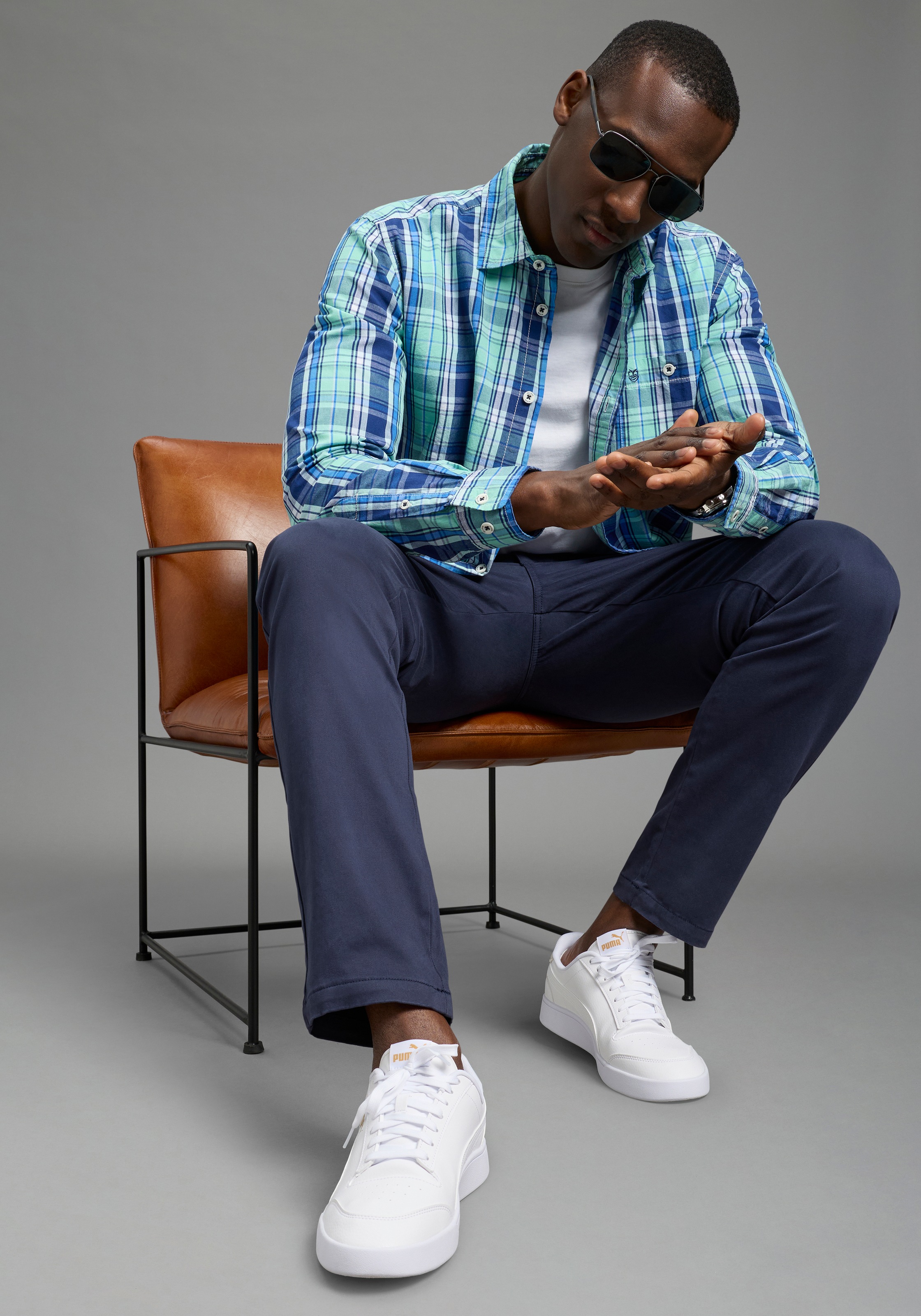 DELMAO Chemise à carreaux Langarm mit Ärmelschlitz, aus Baumwolle, taillierte Passform