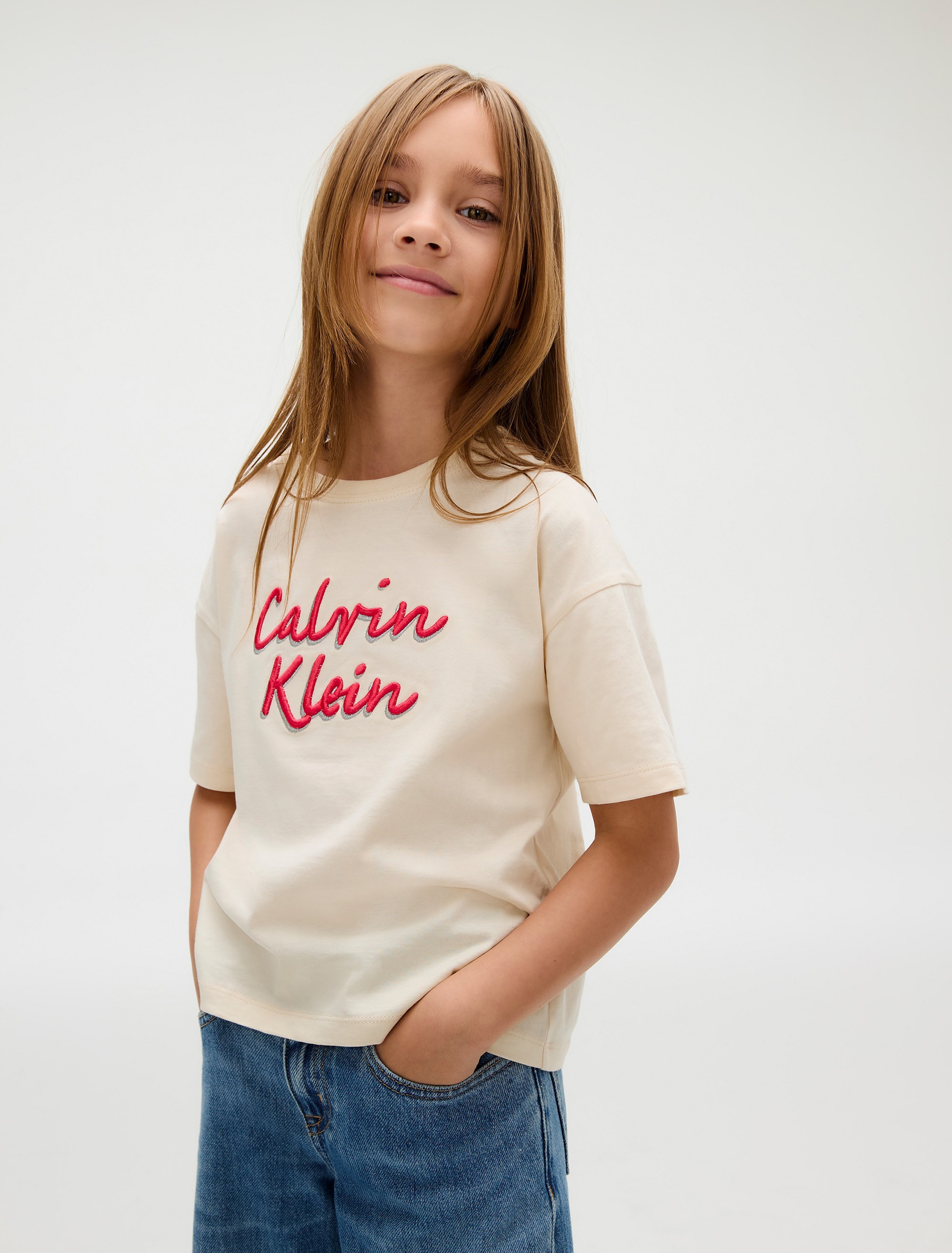Calvin Klein Jeans T-Shirt »BOXY TEE METALLIC LOGO TECH«, für Kinder bis 16 Jahre, grosse Stickerei
