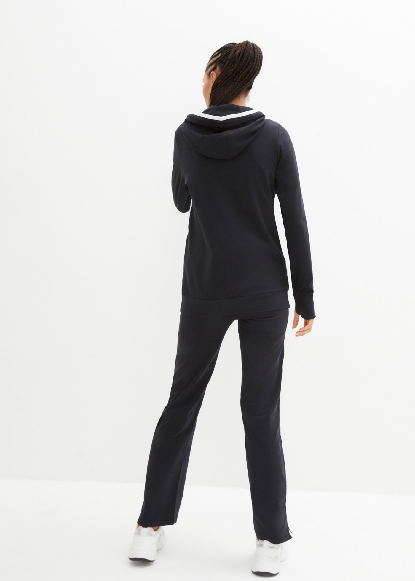 bonprix Jogginganzug Set, 2 zweiteiliges Set aus Sweatjacke und Jogginghose, mit langem Arm