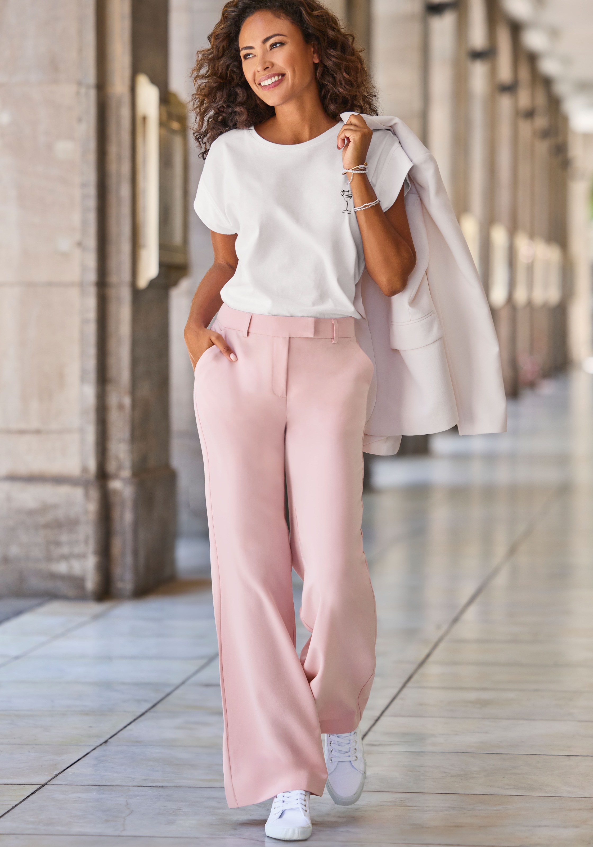 LASCANA T-shirt à manches courtes mit dezentem Frontdruck, T-Shirt aus Baumwolle, Printshirt, Basic