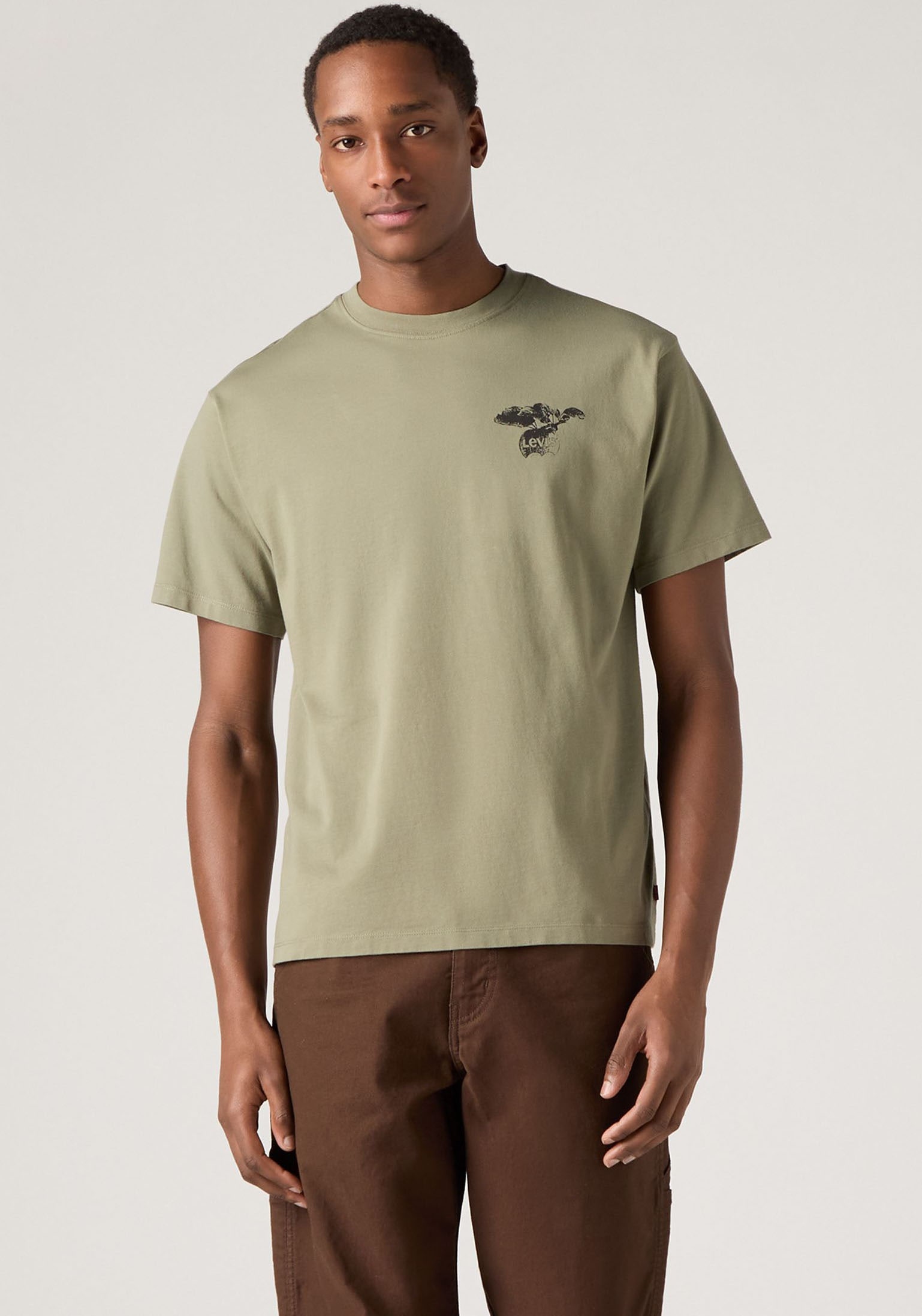 Image of Levis T-Shirt "SEVINTAGE" mit Logo-Aufnäher auf der Brust