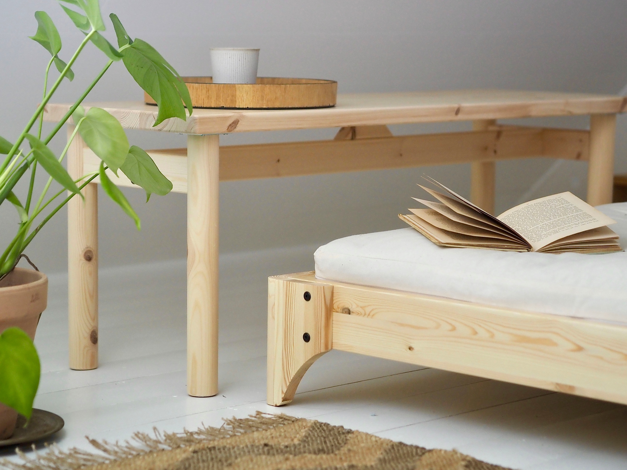 Karup Design Banc »PACE BENCH« en pin certifié FSC®, dimensions 120 x 40 cm.