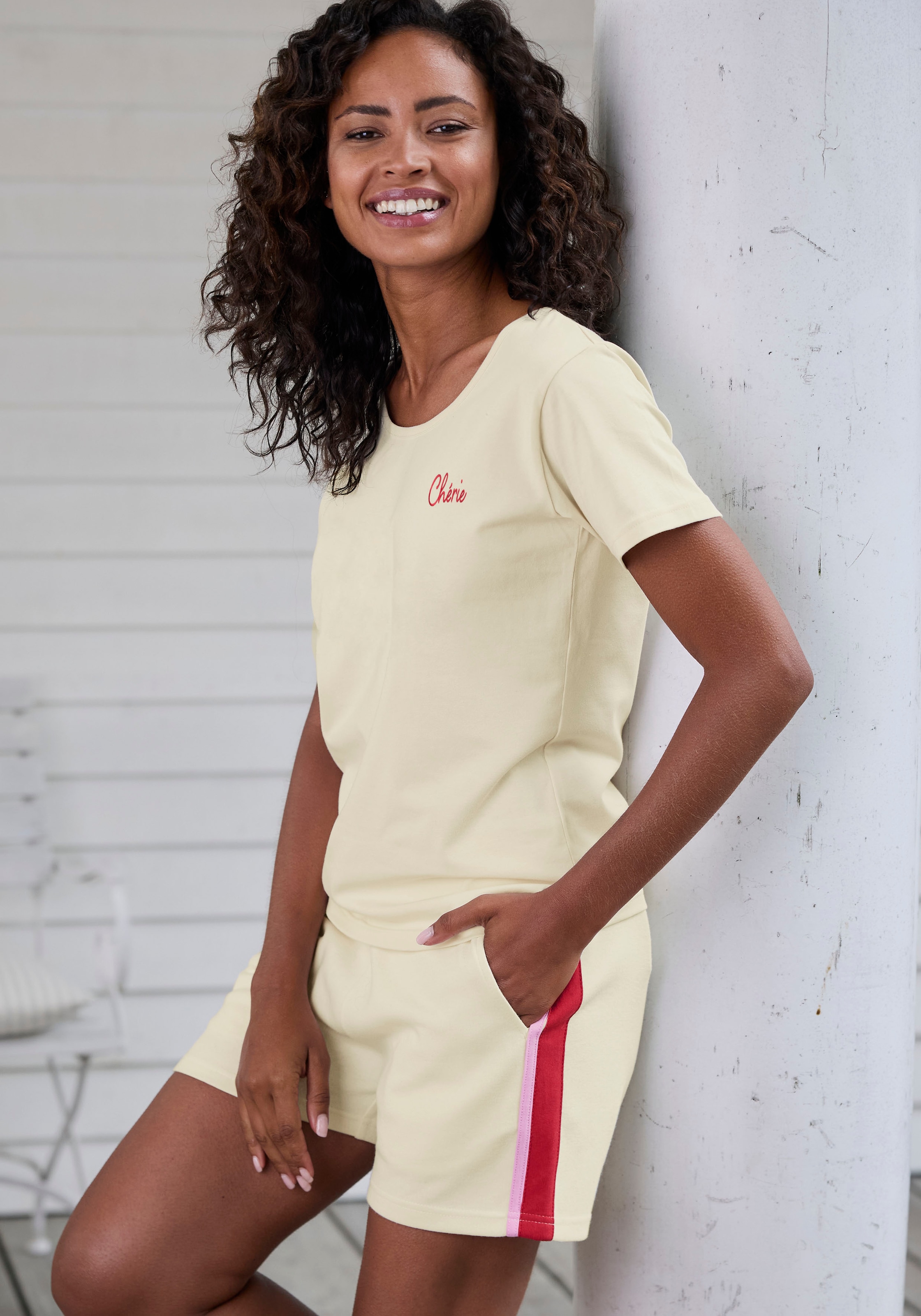 Vivance Kurzarmshirt, T-Shirt mit Stickerei, Loungewear