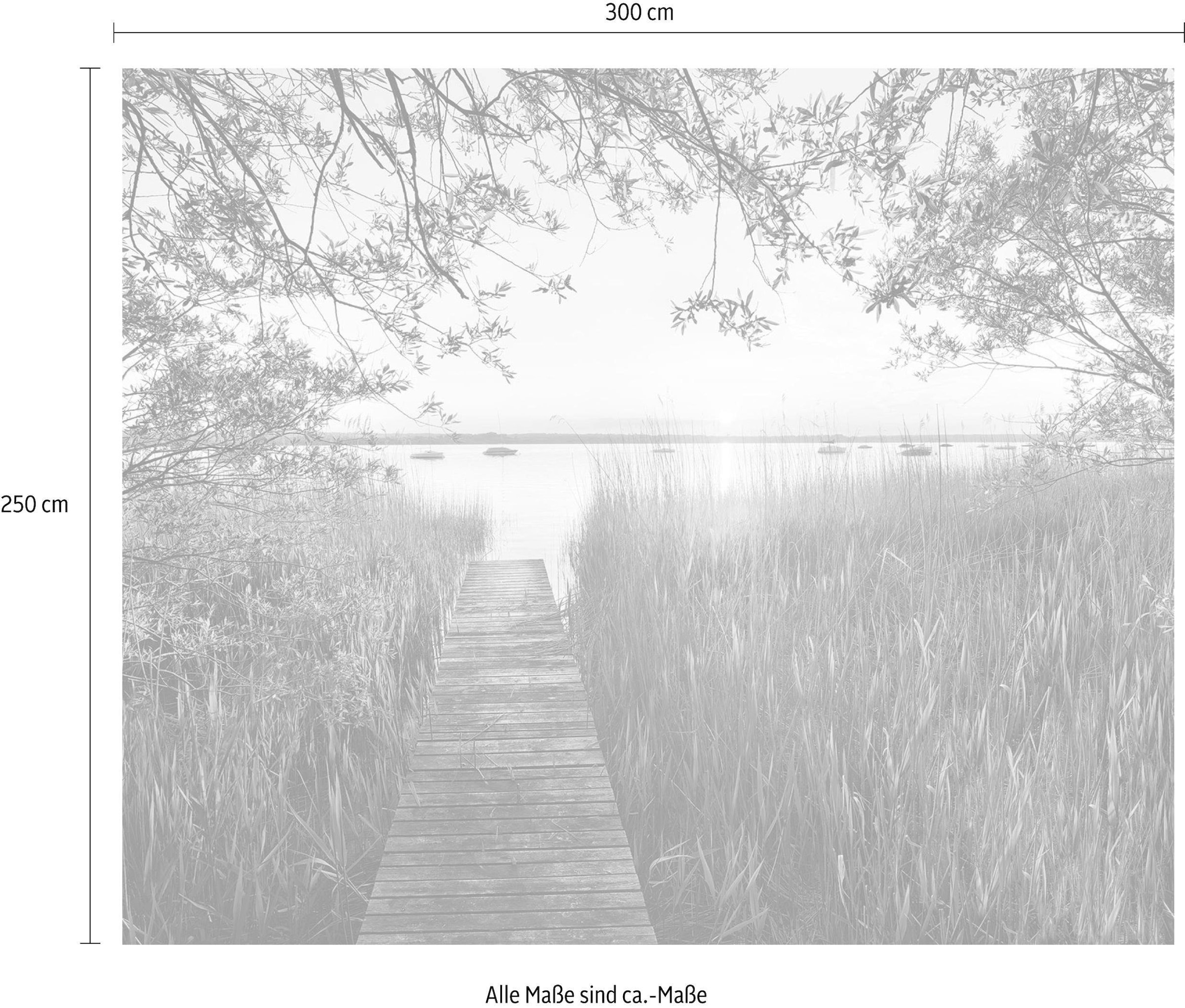Komar Vliestapete »Digitaldruck Vlies - Lakeside - Grösse 300 x 250 cm«, bedruckt, Wohnzimmer, Schlafzimmer