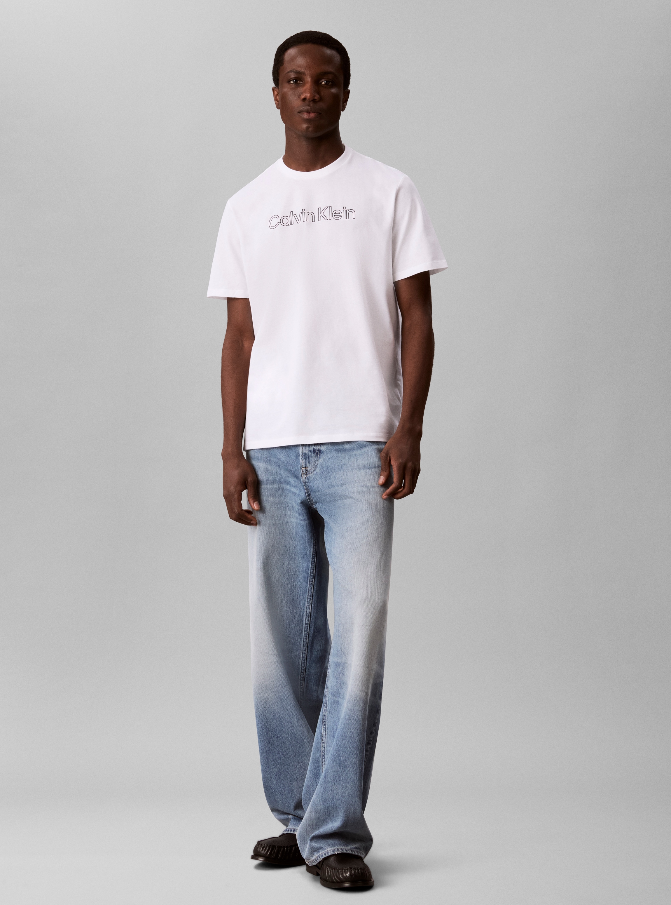 Calvin Klein T-shirt »LOGO GRAPHIC« Coupe régulière avec col rond