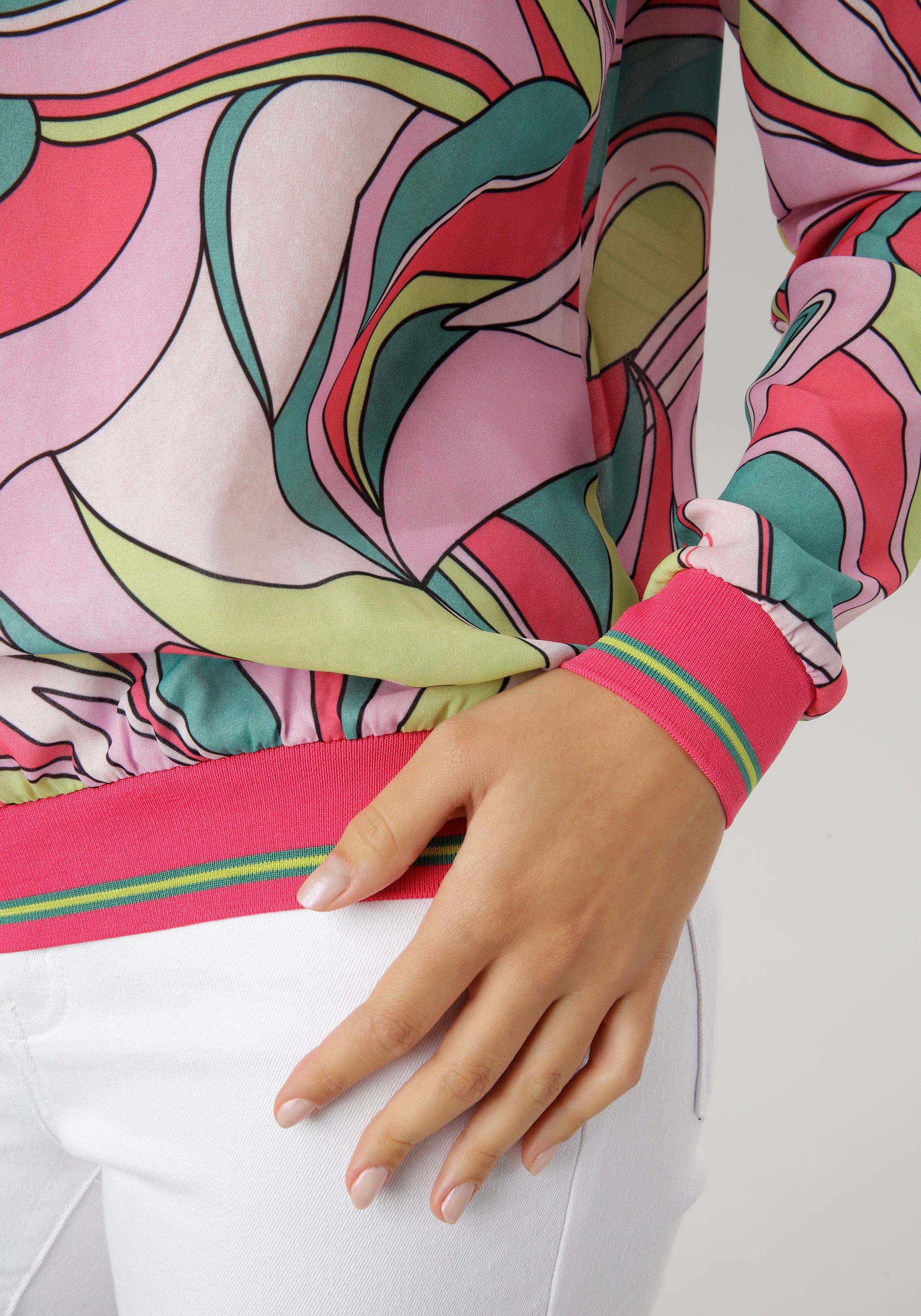 ♕ Aniston SELECTED Shirtbluse, mit Allover-Muster und gestreiften  Rippbündchen versandkostenfrei auf