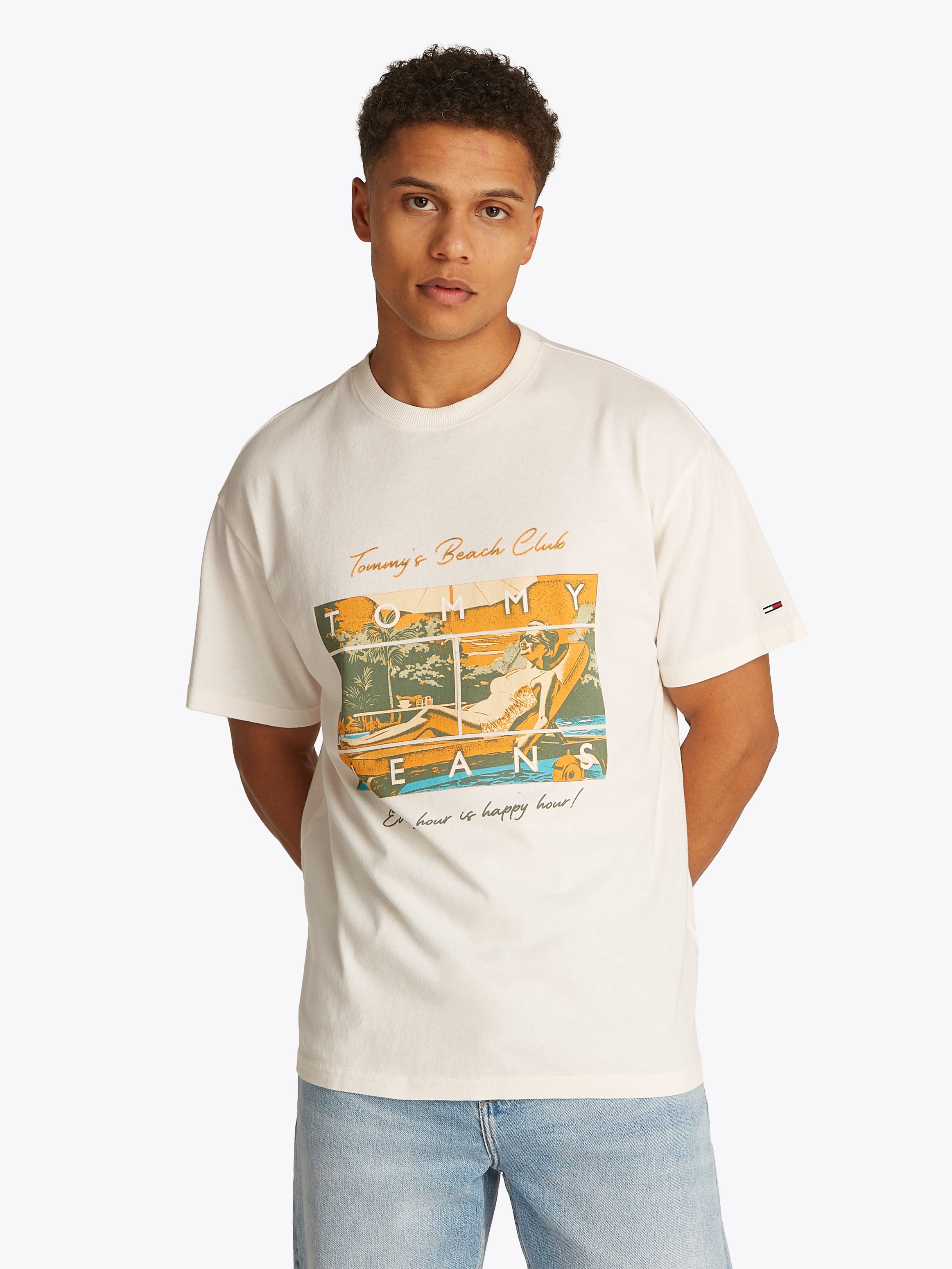 Image of Tommy Jeans T-Shirt "TJM RLX BEACH CLUB GRAPHIC TEE"
