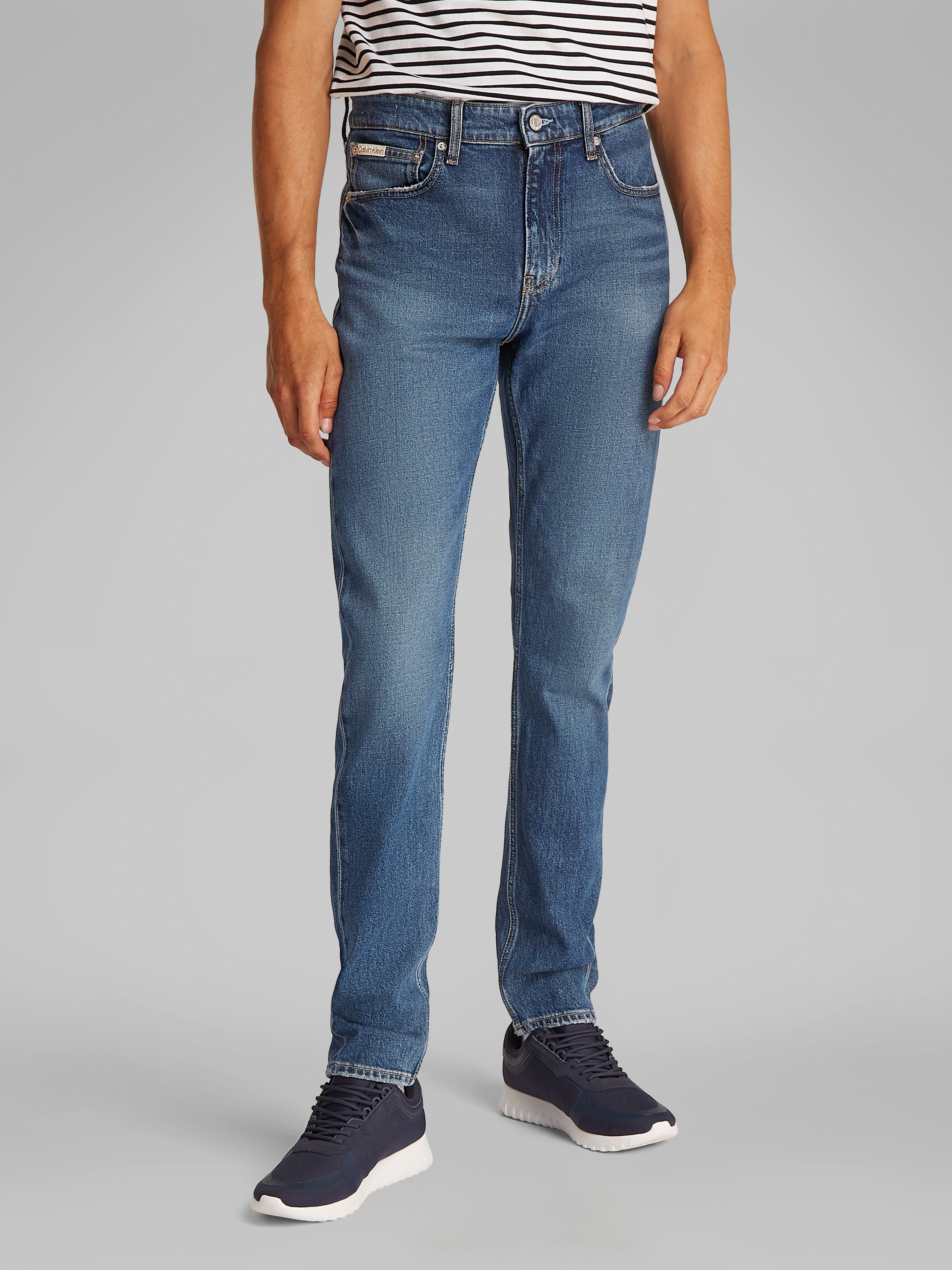 Image of Calvin Klein Tapered-fit-Jeans "SLIM TAPER" in mittelblauer Waschung