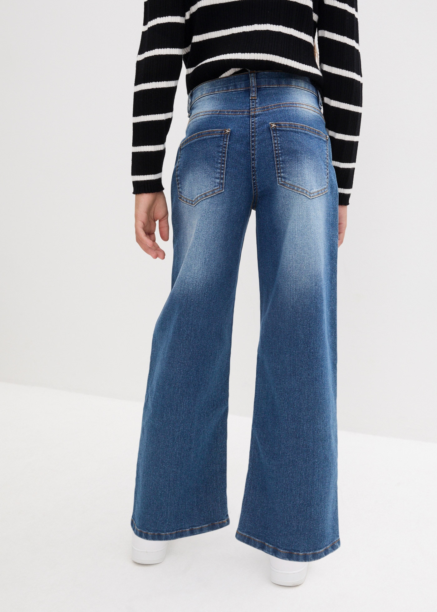 bonprix Weite Jeans lockere Passform, mit Five-Pocket-Style