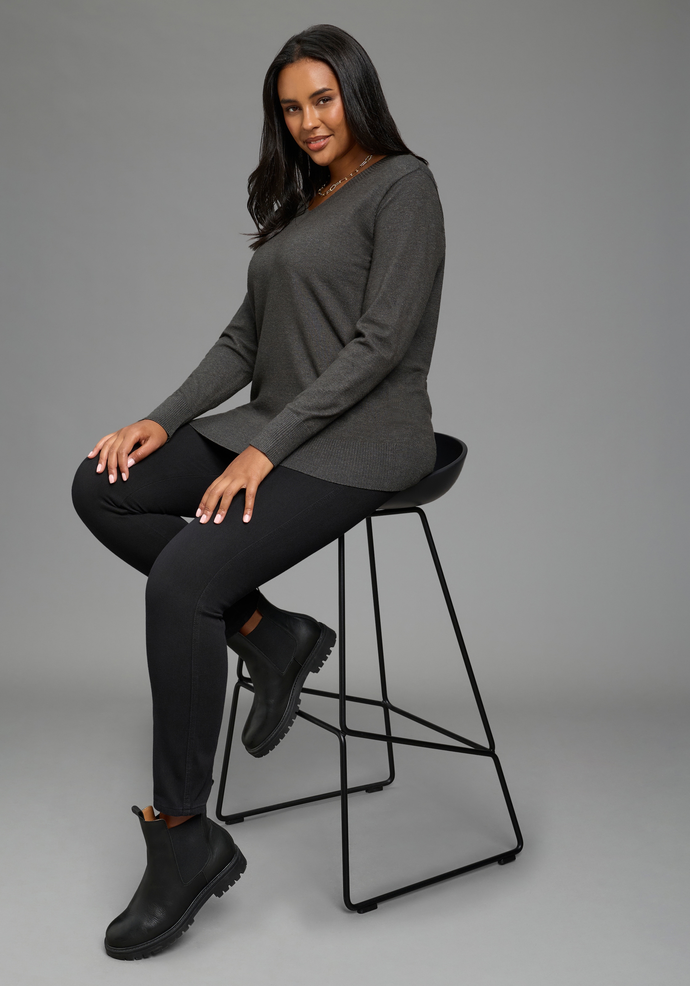 Laura Scott CURVE Pull en tricot »Grosse Grössen« ajusté à la silhouette, avec encolure en V