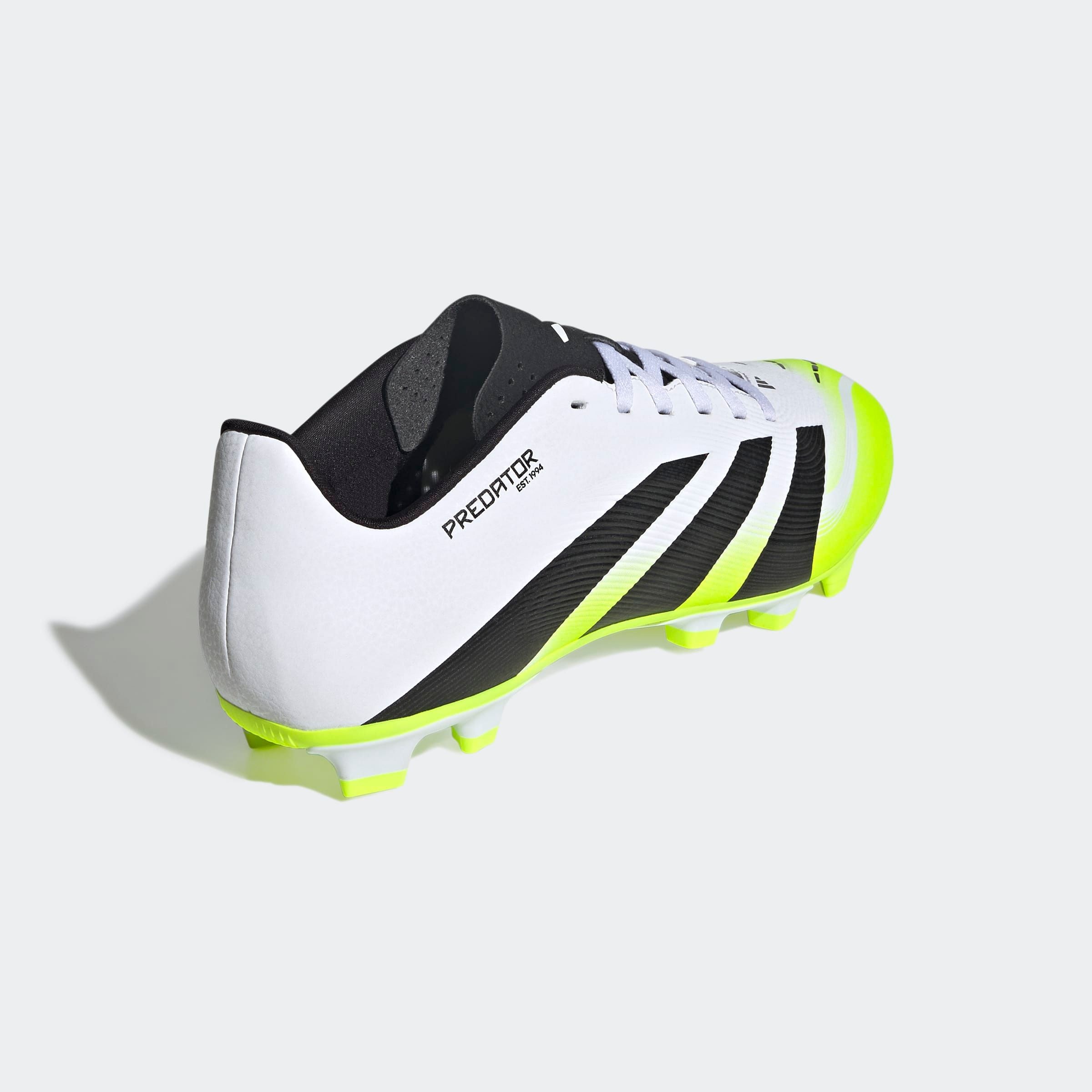 adidas Performance Fussballschuh »PREDATOR CLUB E FÜR KUNSTRASEN, HART- UND ASCHENPLÄTZE«, geeignet für Rasen- und Kunstrasenplätze