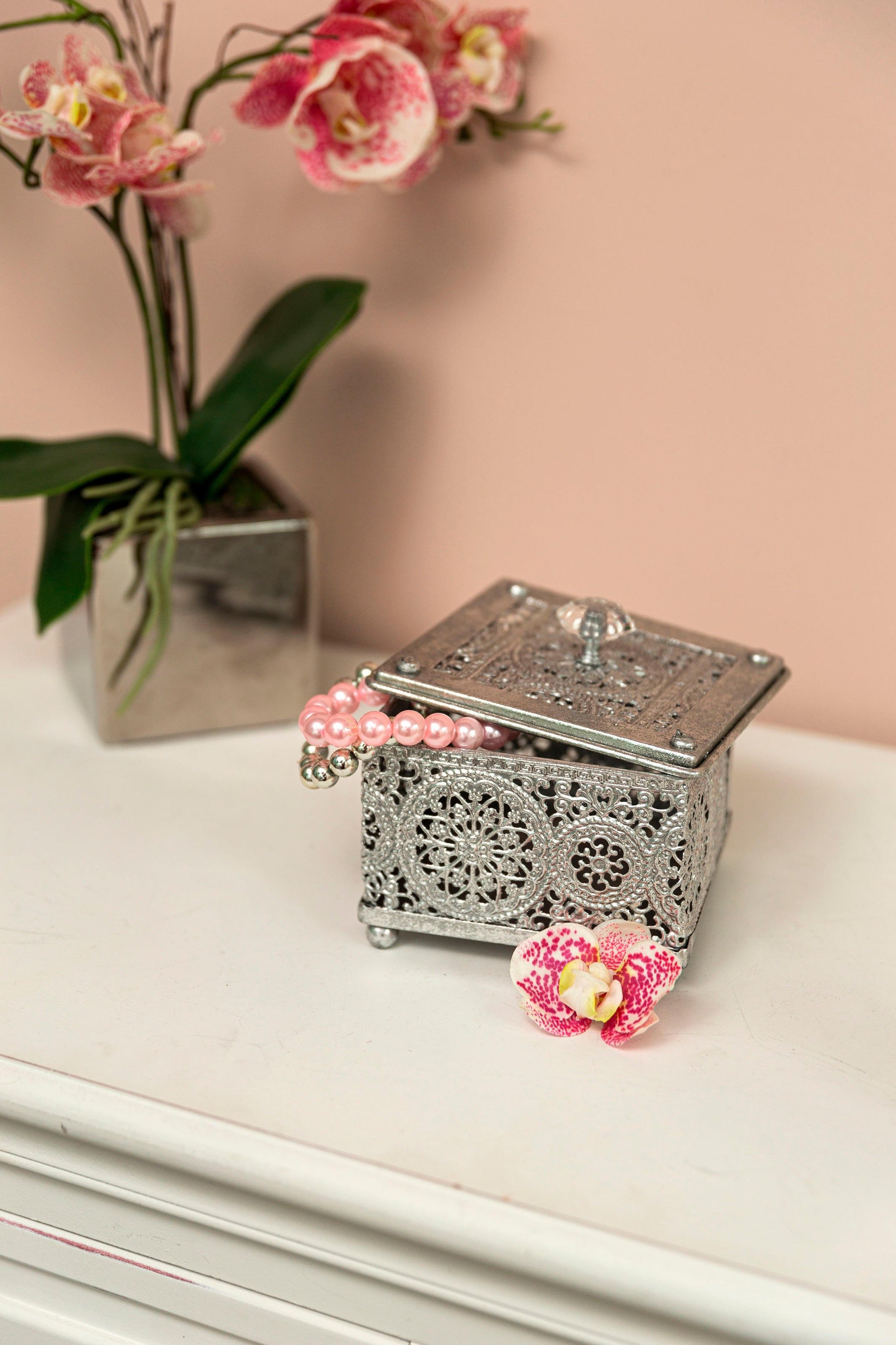 Myflair Möbel & Accessoires Aufbewahrungsbox “Kamra, silberfarben”, aus Metall, mit Deckel
