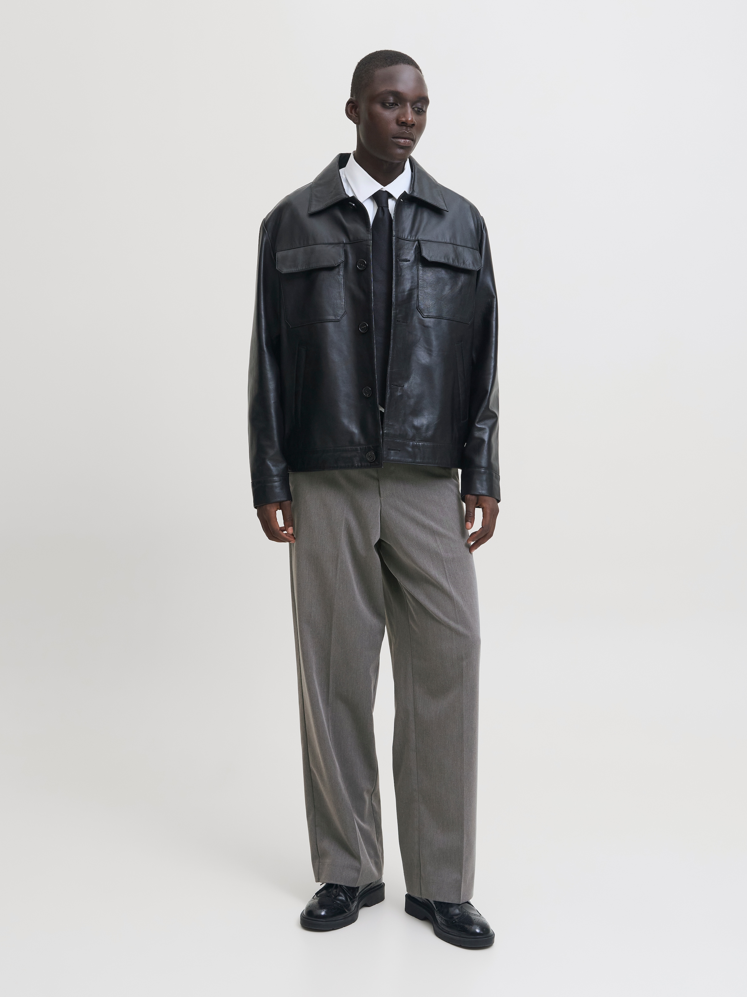 Jack & Jones Pantalon de costume »JPSTBILL TOBY CHINO NOOS«  Materialmix, weit geschnitten, niedrige Taille