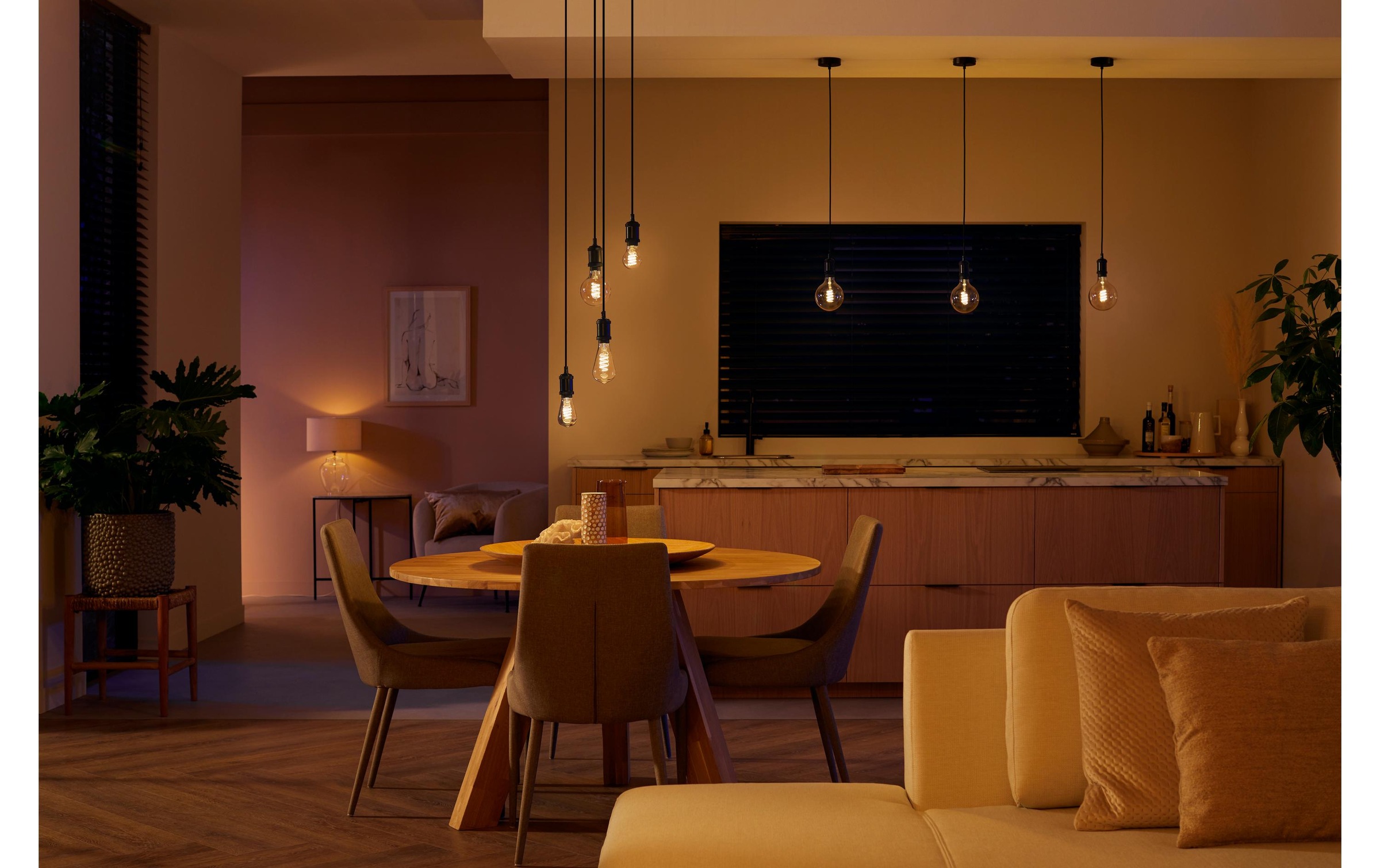Philips Hue Spezialleuchtmittel »White Ambian«, E27, Neutralweiss-Tageslichtweiss-Kaltweiss-Warmweiss