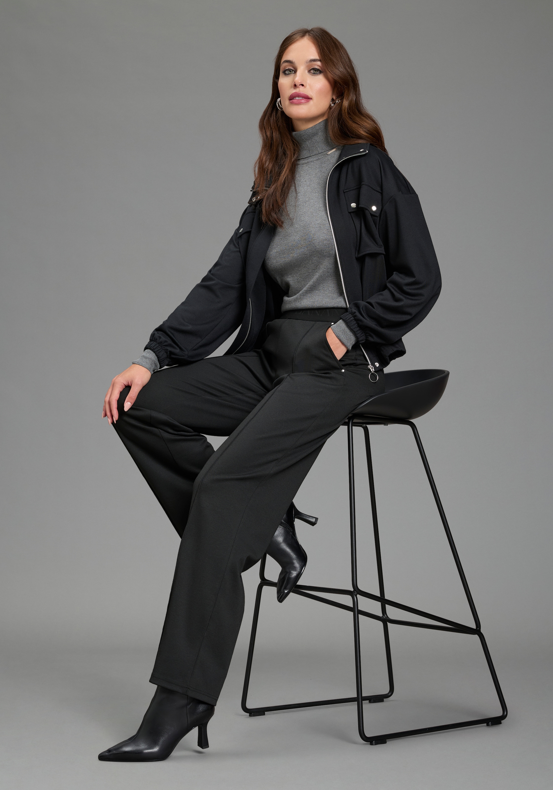 Bruno Banani Rollkragenpullover mit Rollkragen, figurbetonte Passform