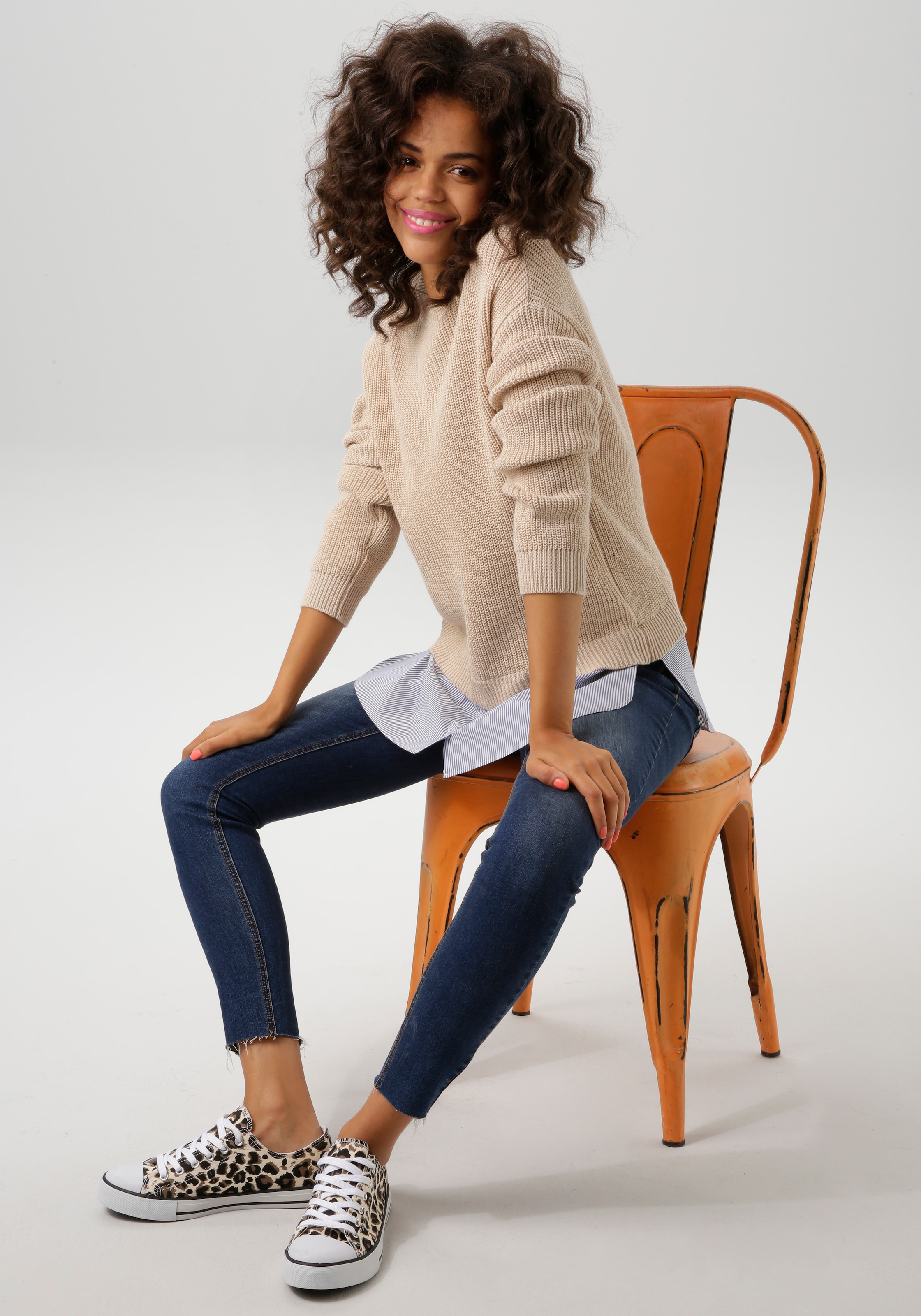 Aniston CASUAL Strickpullover mit gestreiftem Bluseneinsatz am Saum