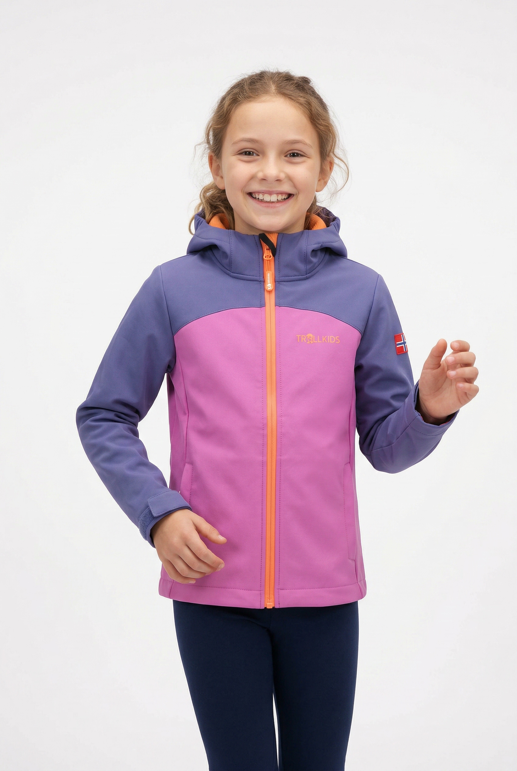 TROLLKIDS Veste softshell »Girls Kristiansand Jacket XT« déperlant, avec deux poches latérales zippées