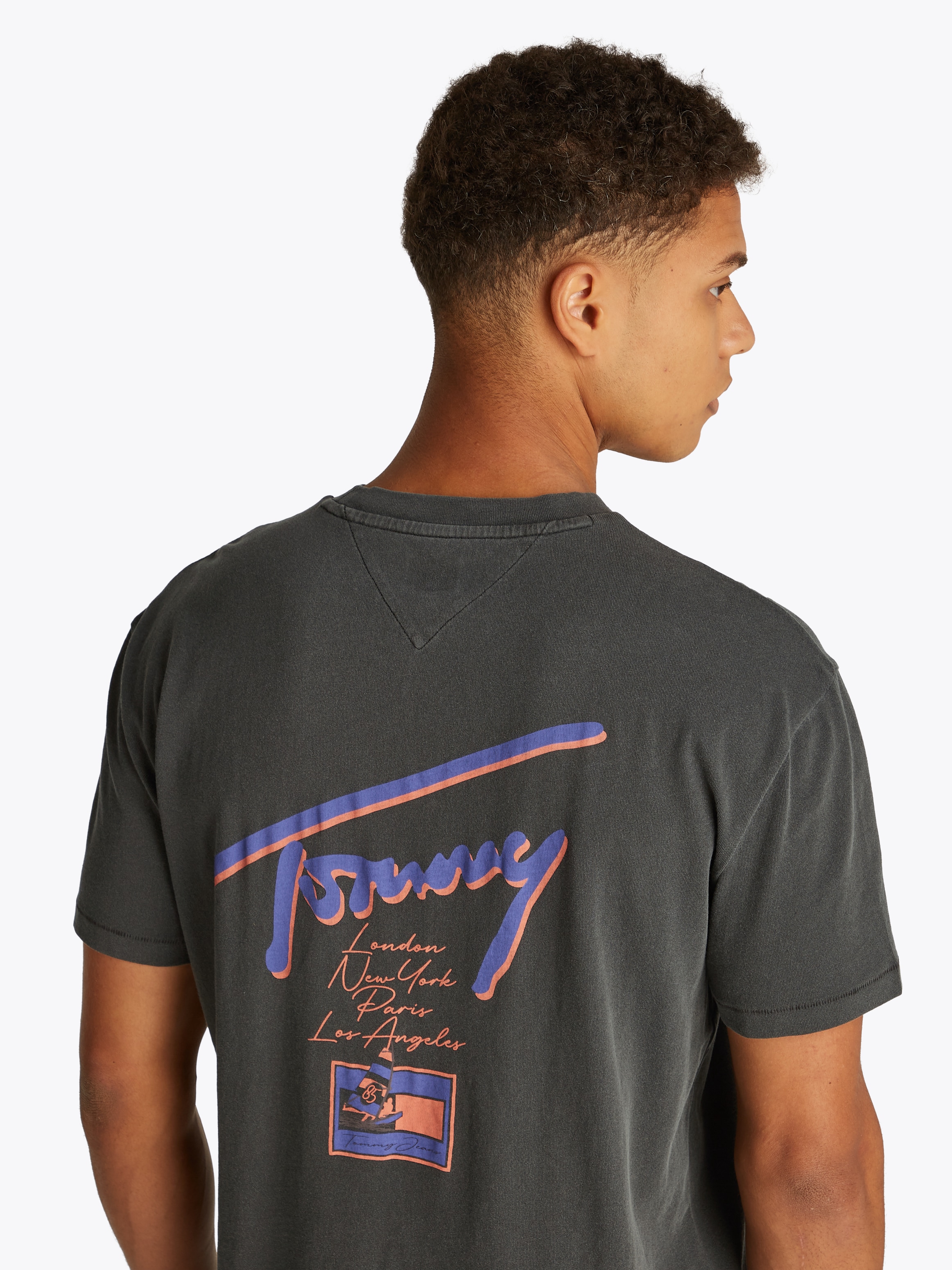 Tommy Jeans T-Shirt »TJM RLX FADED GRAPHIC TEE EXT«, mit grossem Rückendruck
