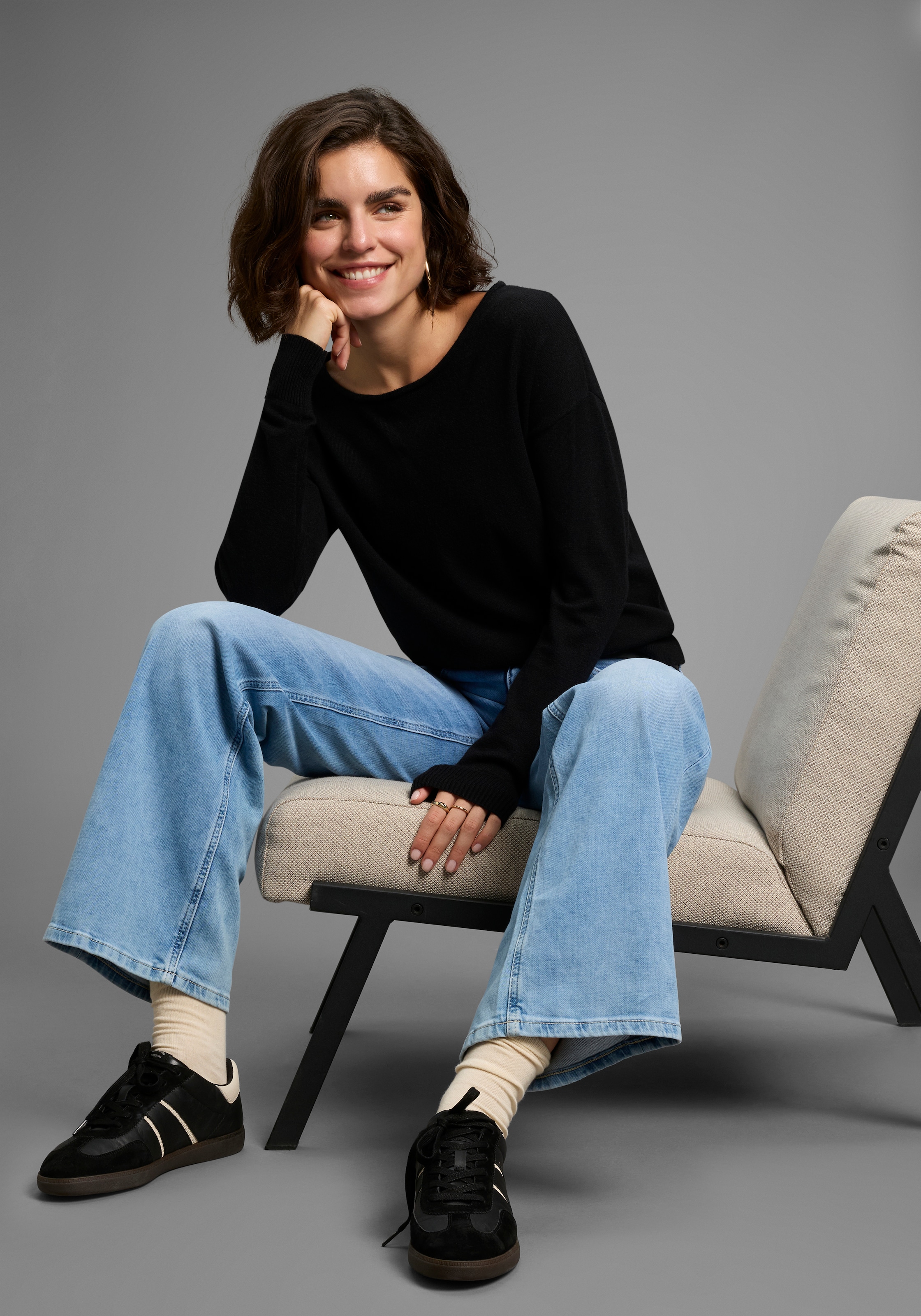 Laura Scott Strickpullover, mit femininen Schnürdetails - NEUE KOLLEKTION