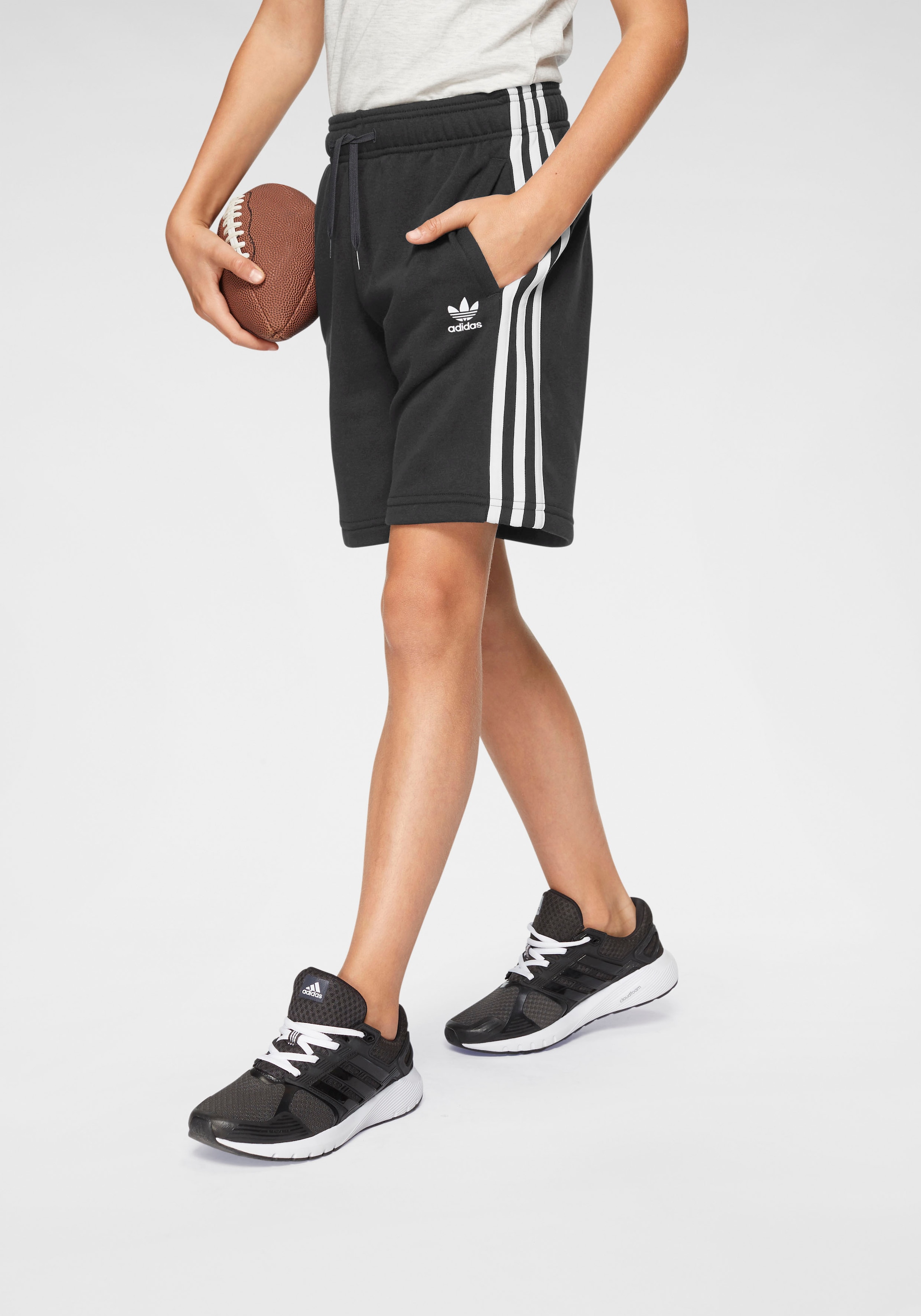 Trendige adidas Originals Shorts »SHORTS«, (1 tlg.) ohne Mindestbestellwert  shoppen