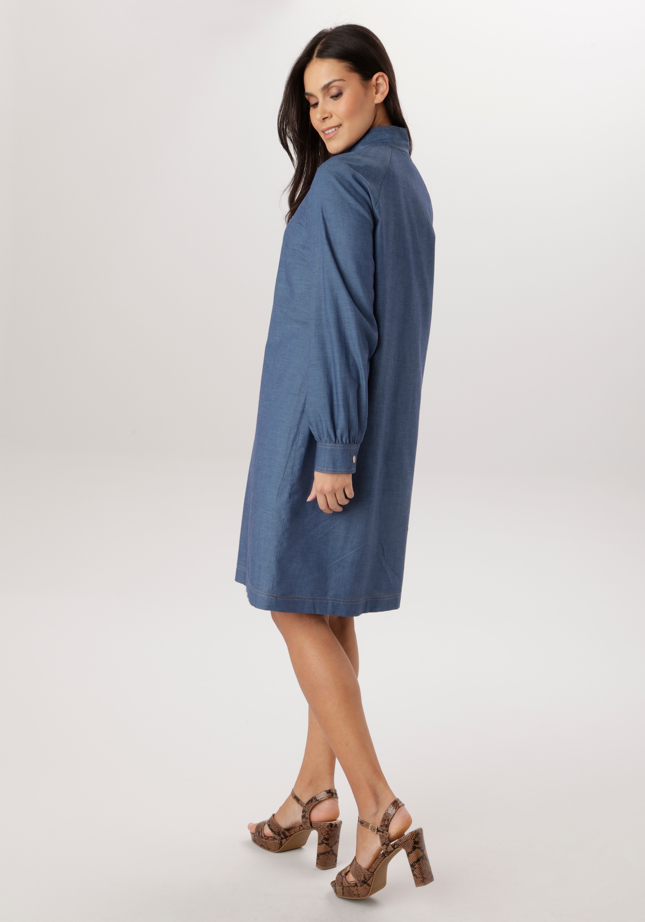 Aniston SELECTED Robe en jean mit fixierter Schluppe zum Binden am V-Ausschnitt - NEUE KOLLEKTION