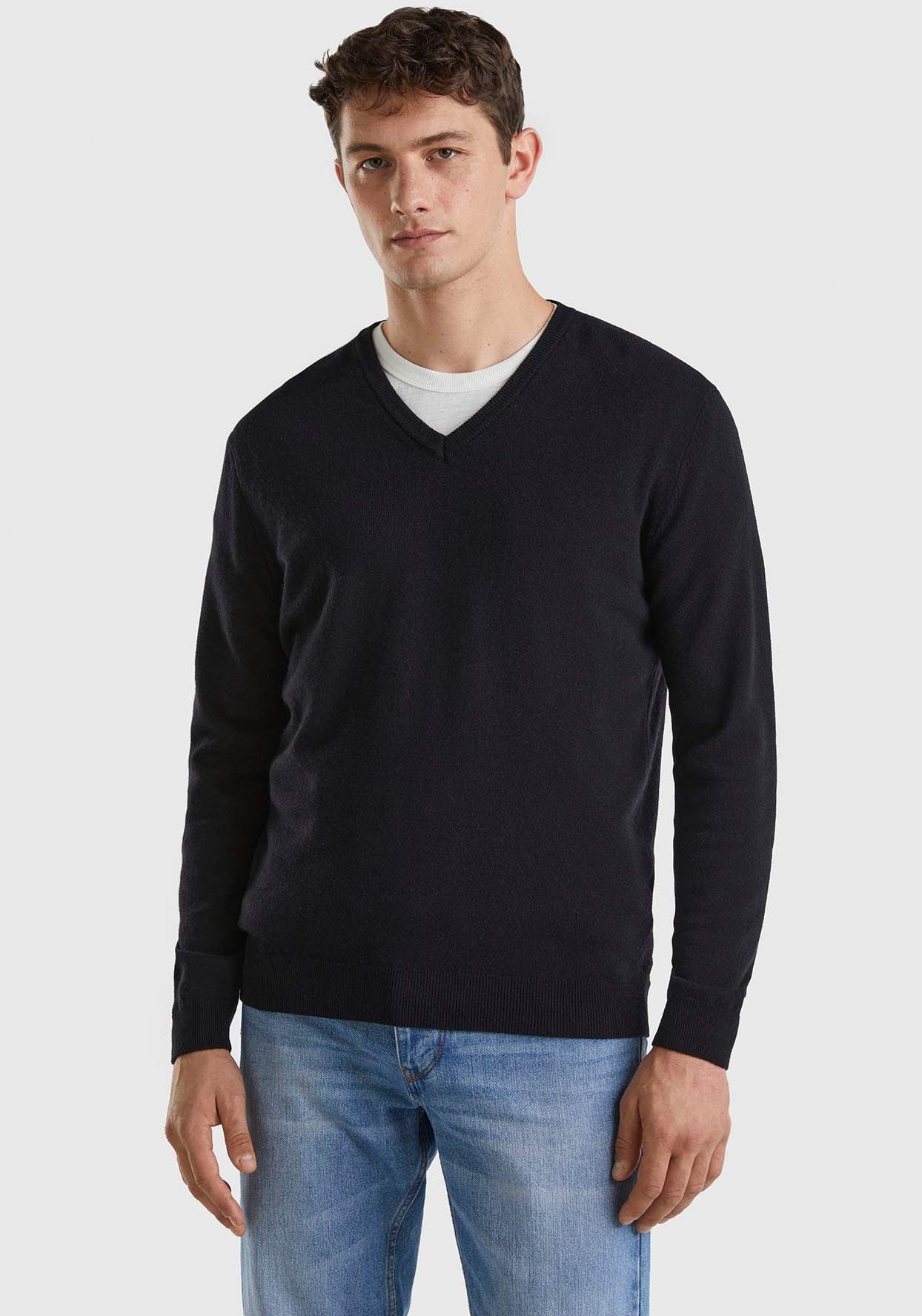 United Colors of Benetton V-Ausschnitt-Pullover, im cleanen Look