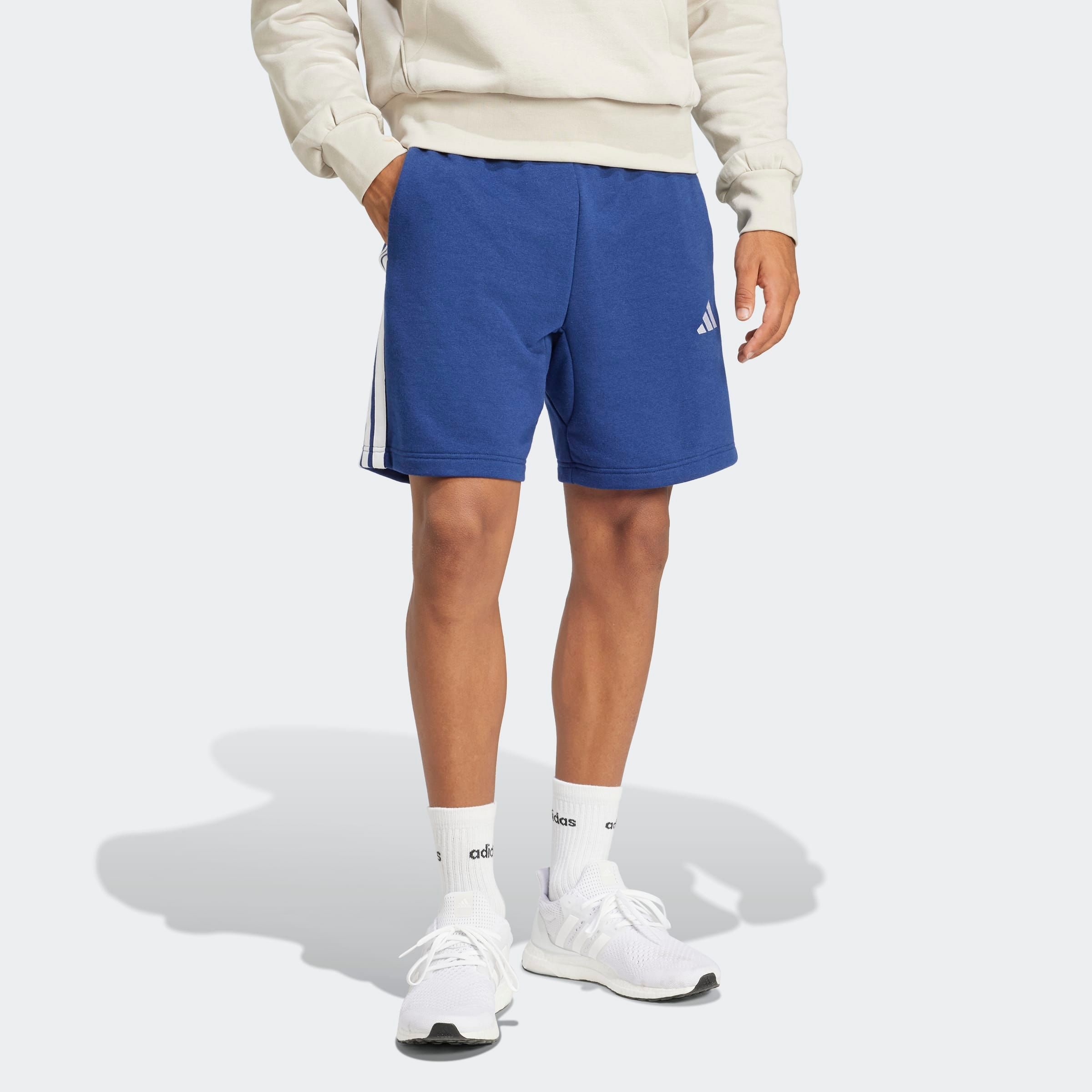 Image of adidas Sportswear Shorts "ESSENTIALS 3-STREIFEN FRENCH TERRY" für Laufaktivitäten und sportliche Anlässe, mit Kordelverschluss