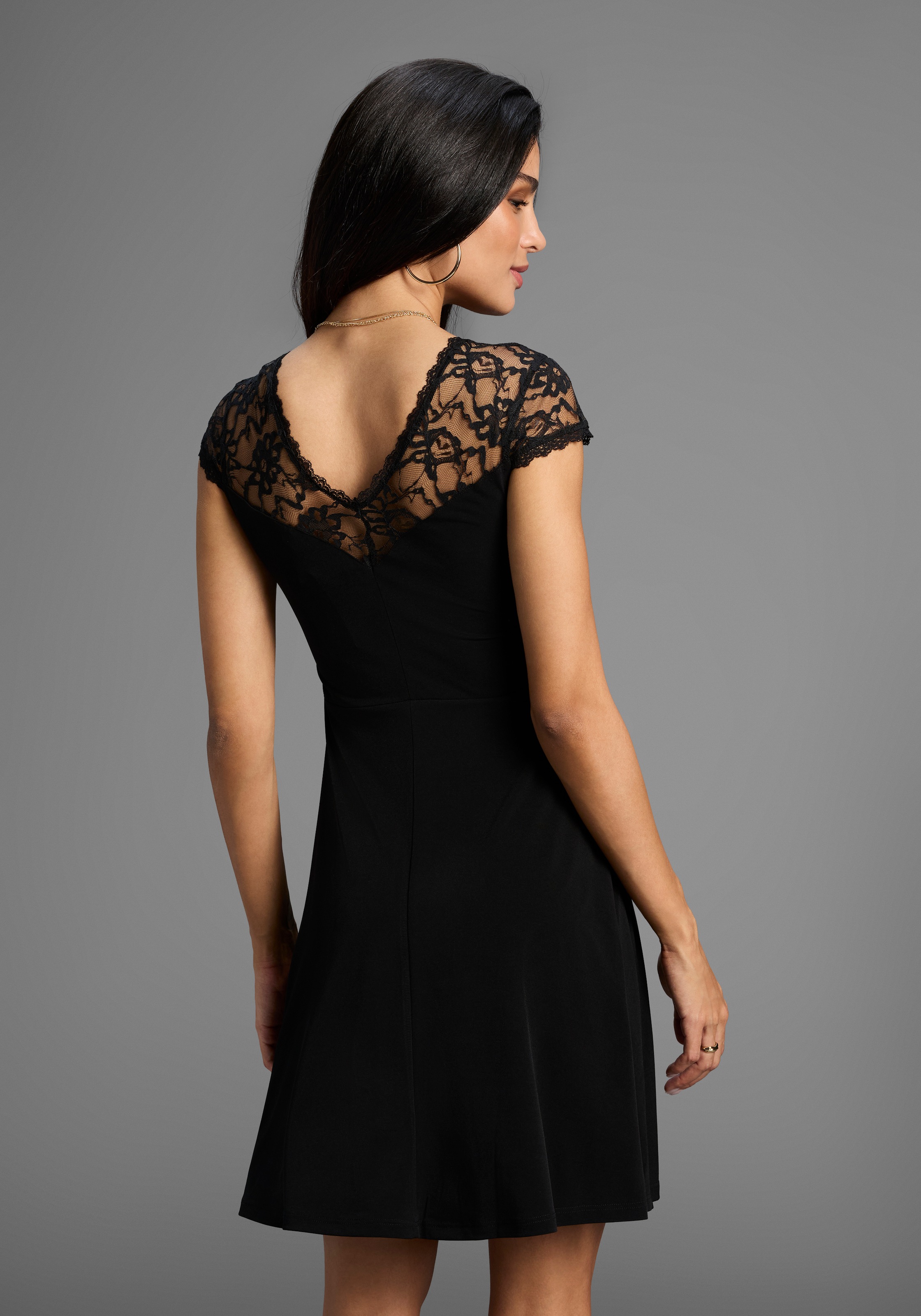 Melrose Sommerkleid für festliche Anlässe, kurzes Kleid, romantischer Stil, Spitze