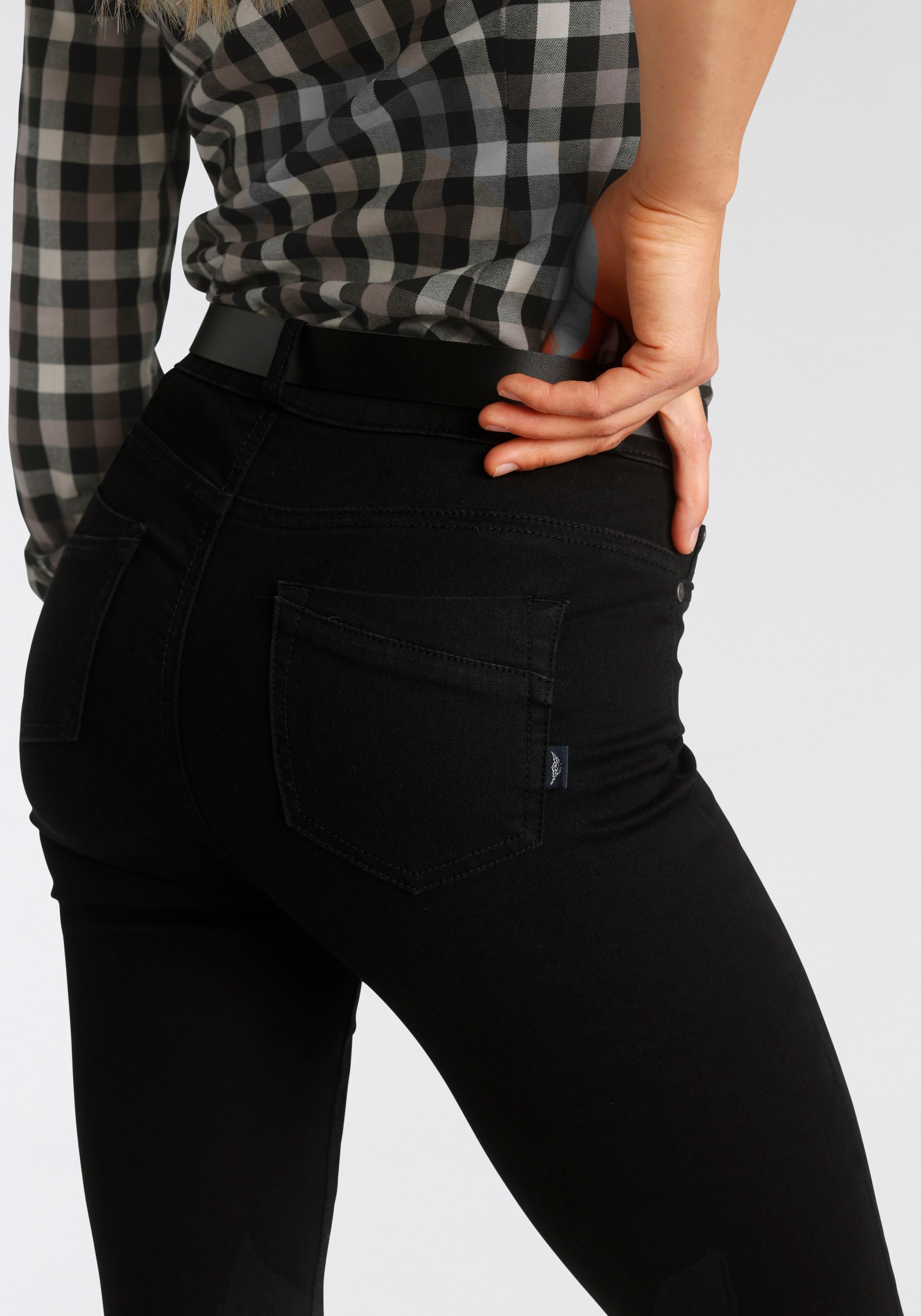 Arizona Bootcut-Jeans »Ultra Stretch«, mit High auf Waist versandkostenfrei Shapingnähten