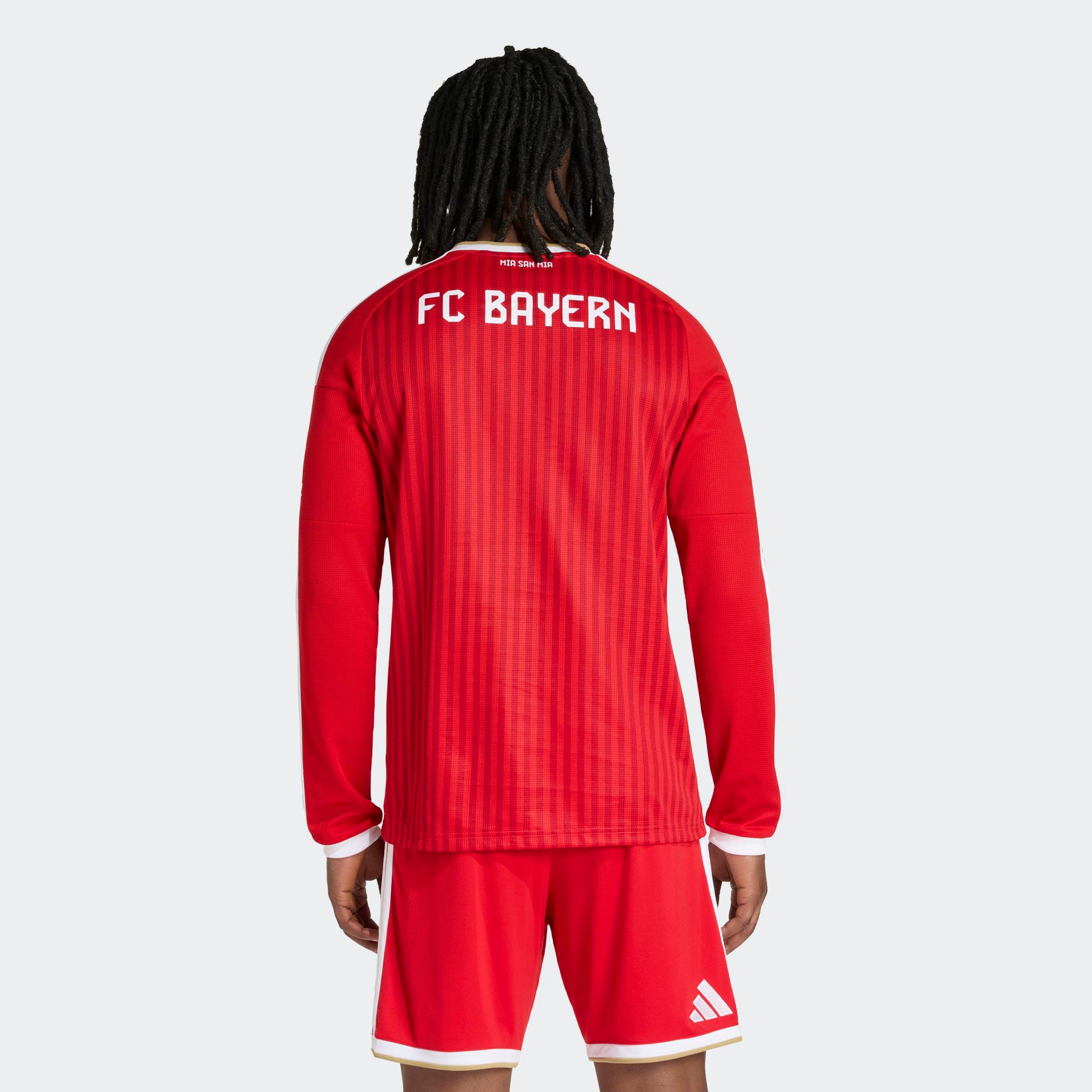 adidas Performance Fussballtrikot »FCB H JSY L« mit Rundhalsausschnitt, schmal geschnittene Passform