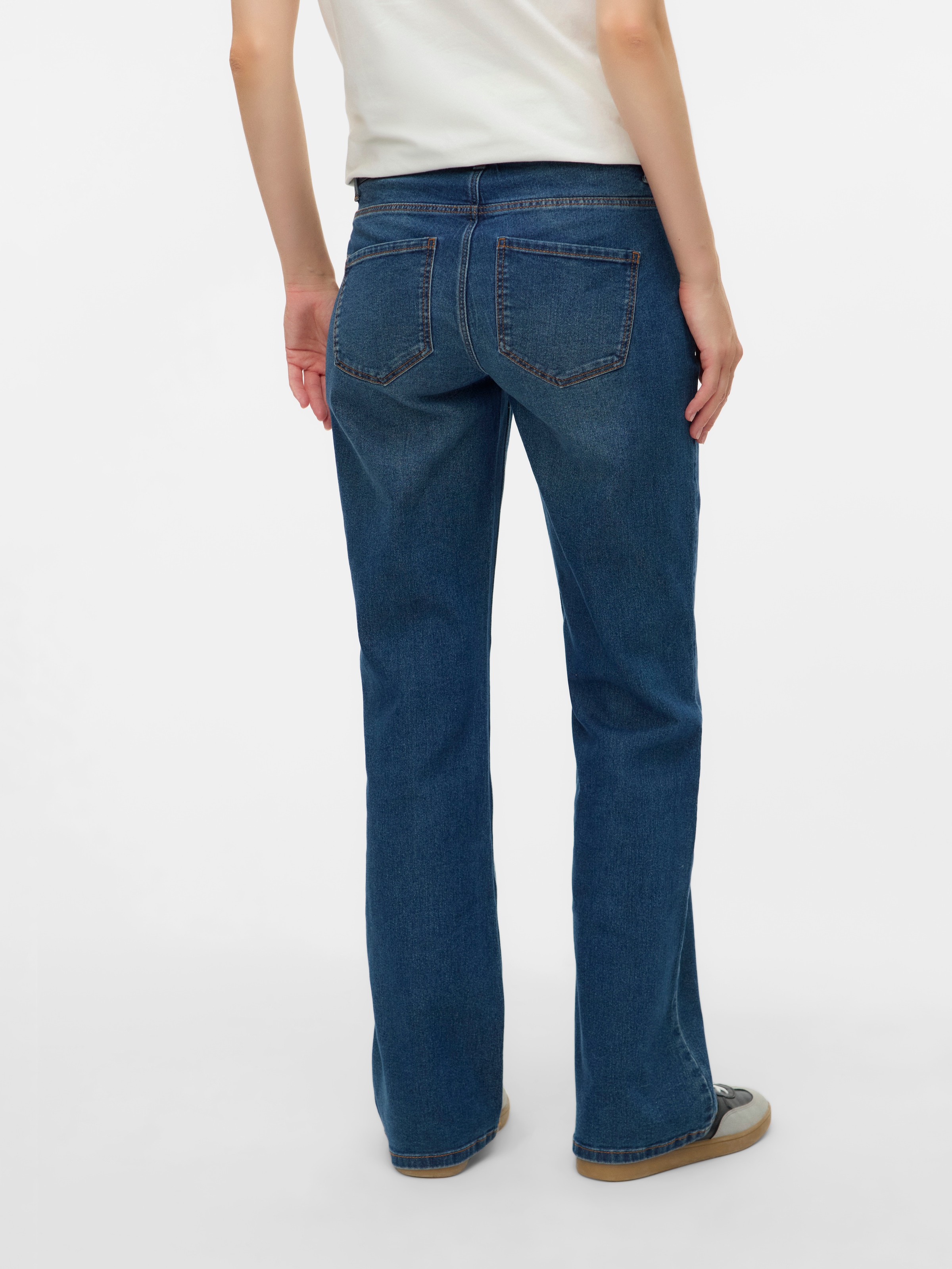 Mamalicious Jeans de grossesse »MLEDINA FLARED DB JEANS NOOS«