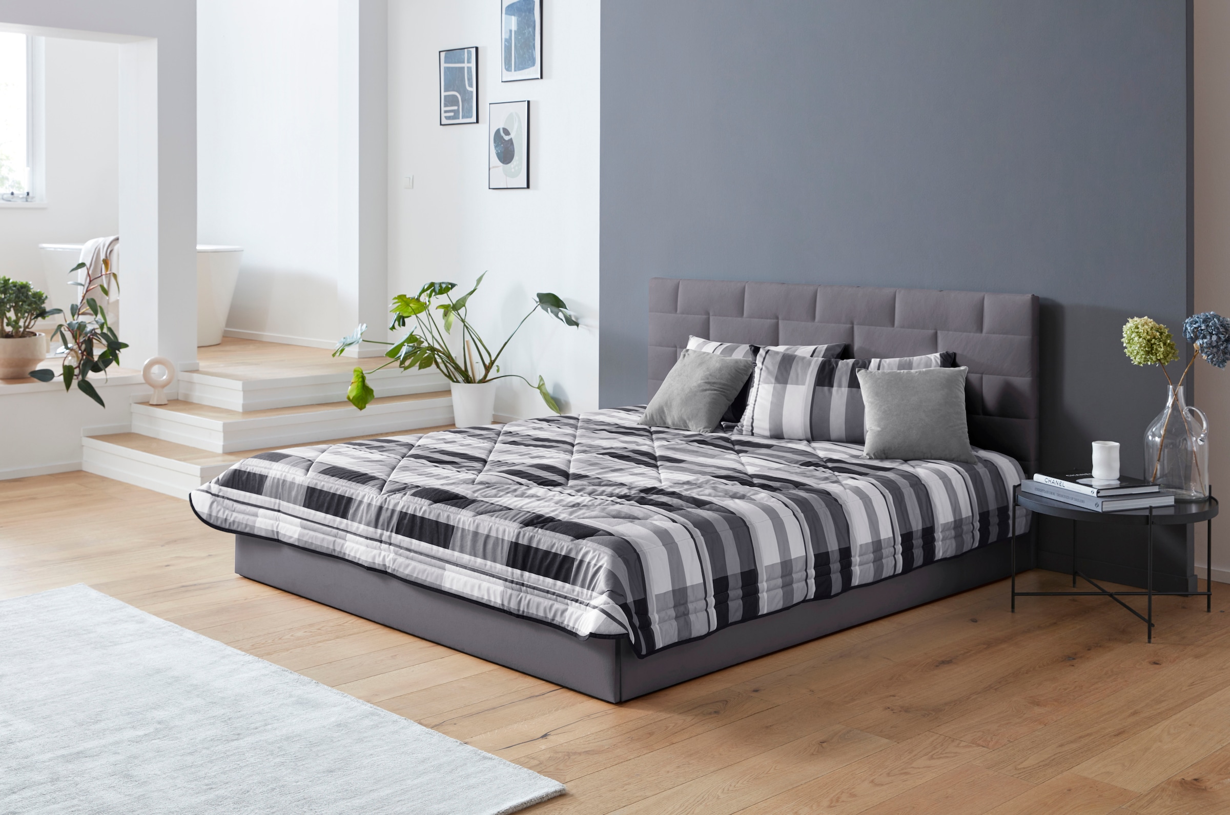 Westfalia Schlafkomfort Polsterbett inkl. Bettkasten bei Ausführung mit Matratze