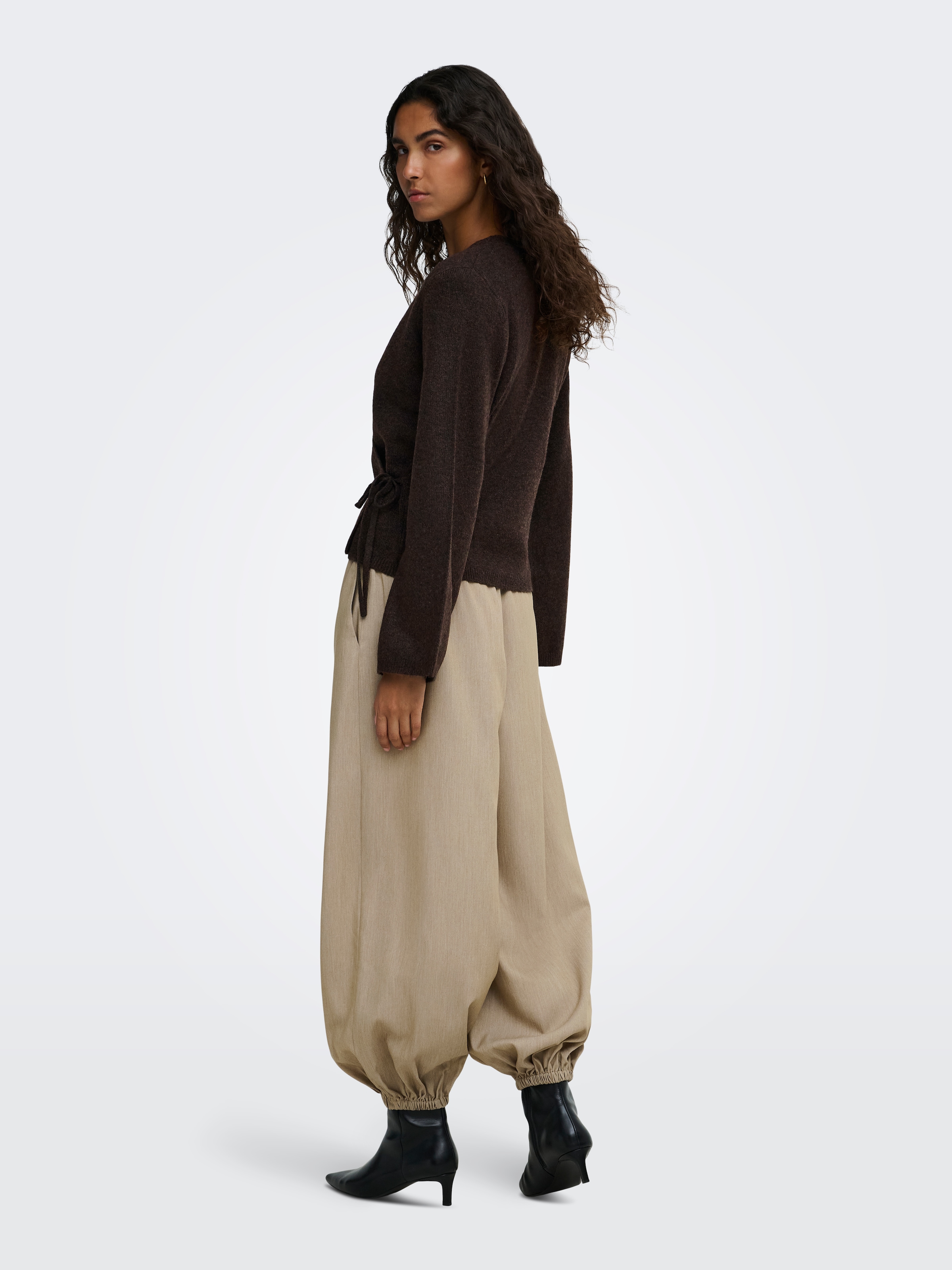 JDY Veste en tricot »JDYSUPER BECKY L/S WRAP CARDI KNT NOOS« mélange de matériaux