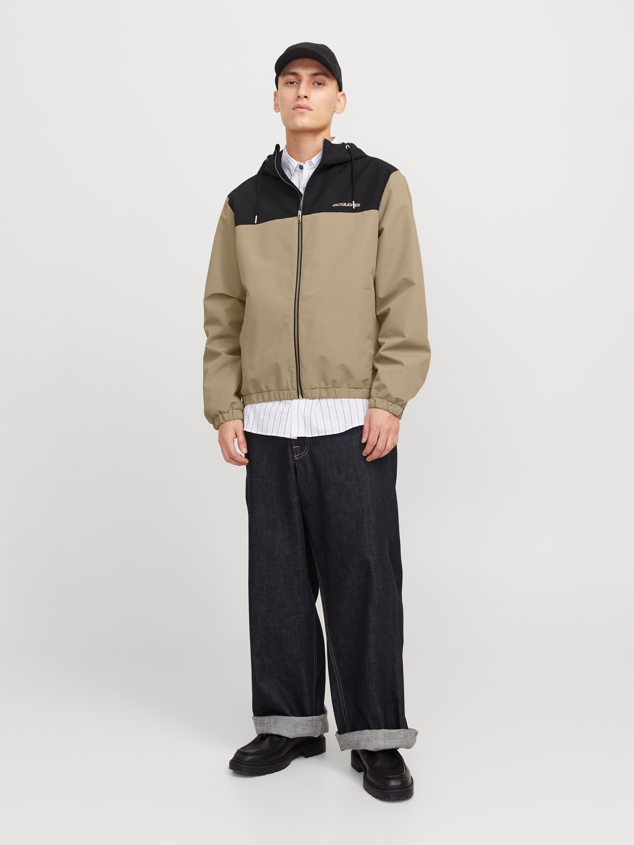 Jack & Jones Blouson »JJELEGACY LIGHT JACKET HOOD NOOS«, mit Kapuze, mit Logo Schriftzug
