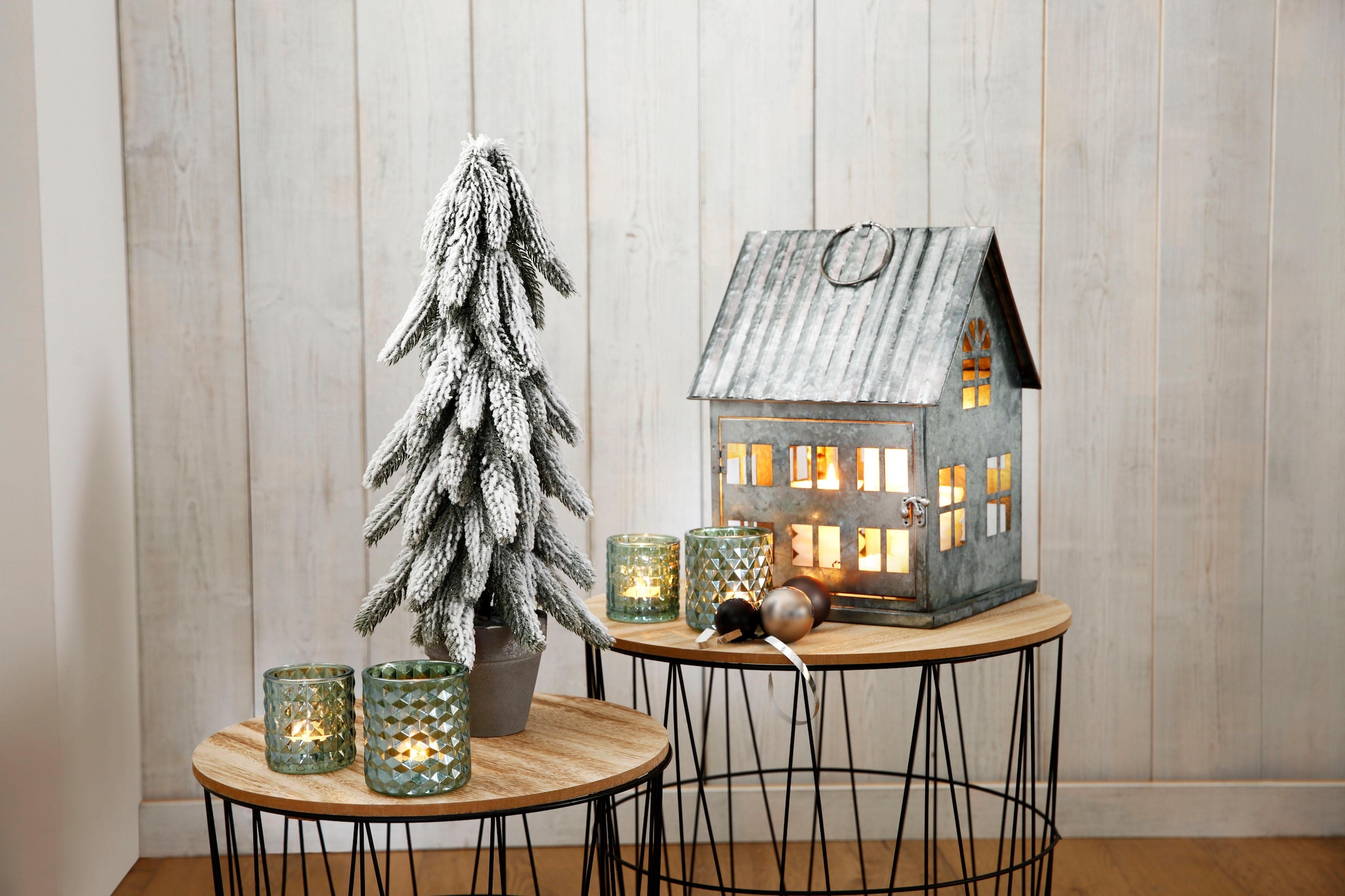 Creativ deco Künstlicher Weihnachtsbaum »Weihnachtsdeko, künstlicher  Christbaum, Tannenbaum«, im Topf mit dekorativem Schnee jetzt kaufen | Künstliche Weihnachtsbäume