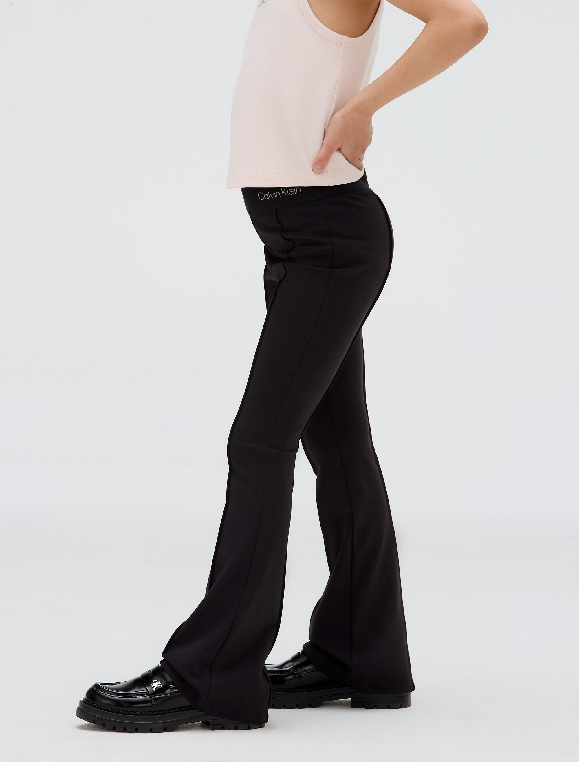 Image of Calvin Klein Sweathose "PUNTO FLARE TAPE PANTS" mit Nahtdetail vorne