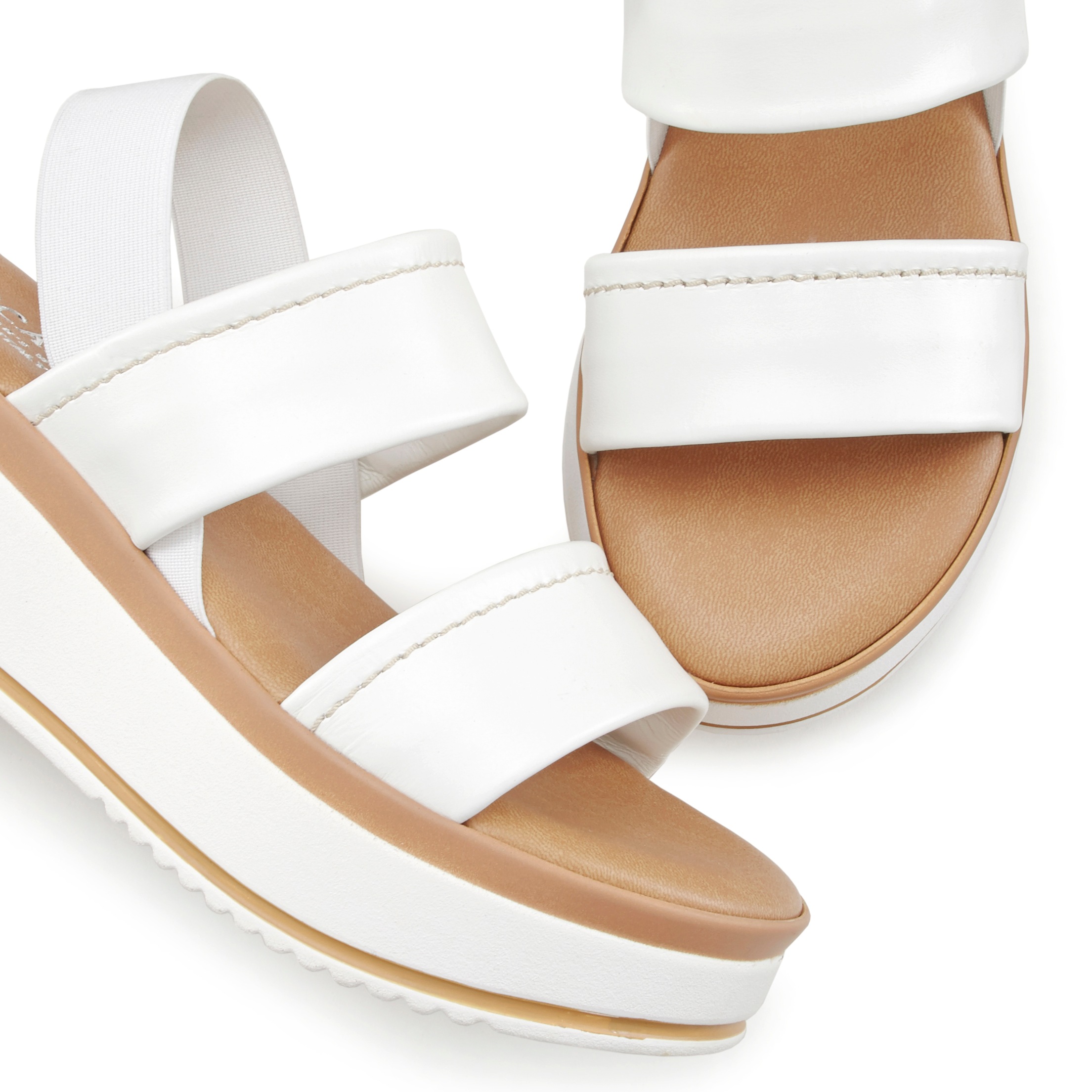 LASCANA Sandalette, aus Leder mit modisch bequemer Plateausohle