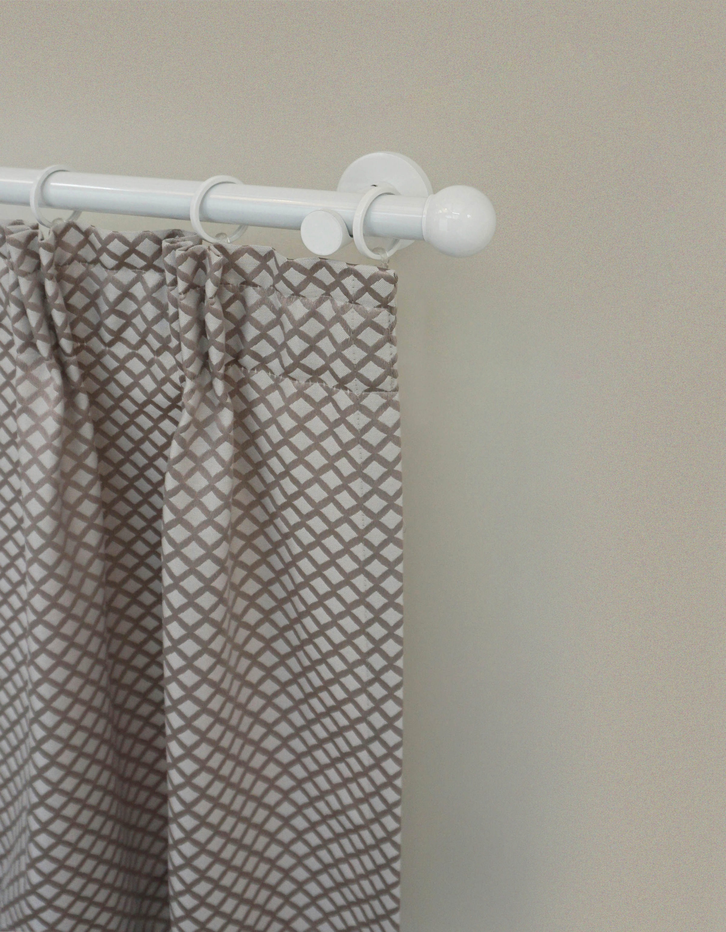 GARESA Gardinenstange »WHITE« Ø 20 mm 1 läufig-läufig Wunschmasslänge Vorhanggarnitur, verlängerbar, Wandmontage, Endknopf Kugel, mit Ringe