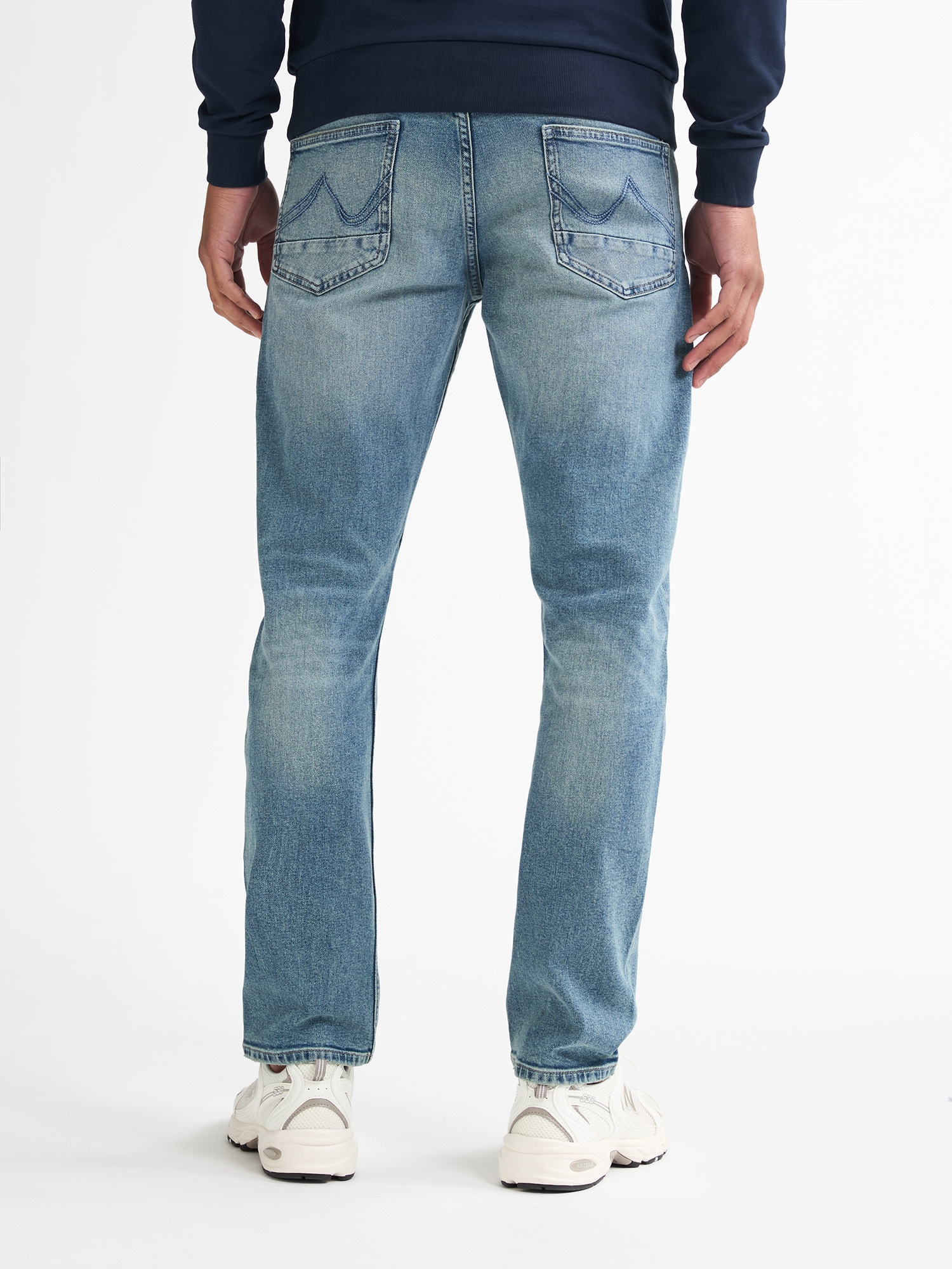 Petrol Industries Straight-Jeans, mit optisch 2teiliger Gesässtasche