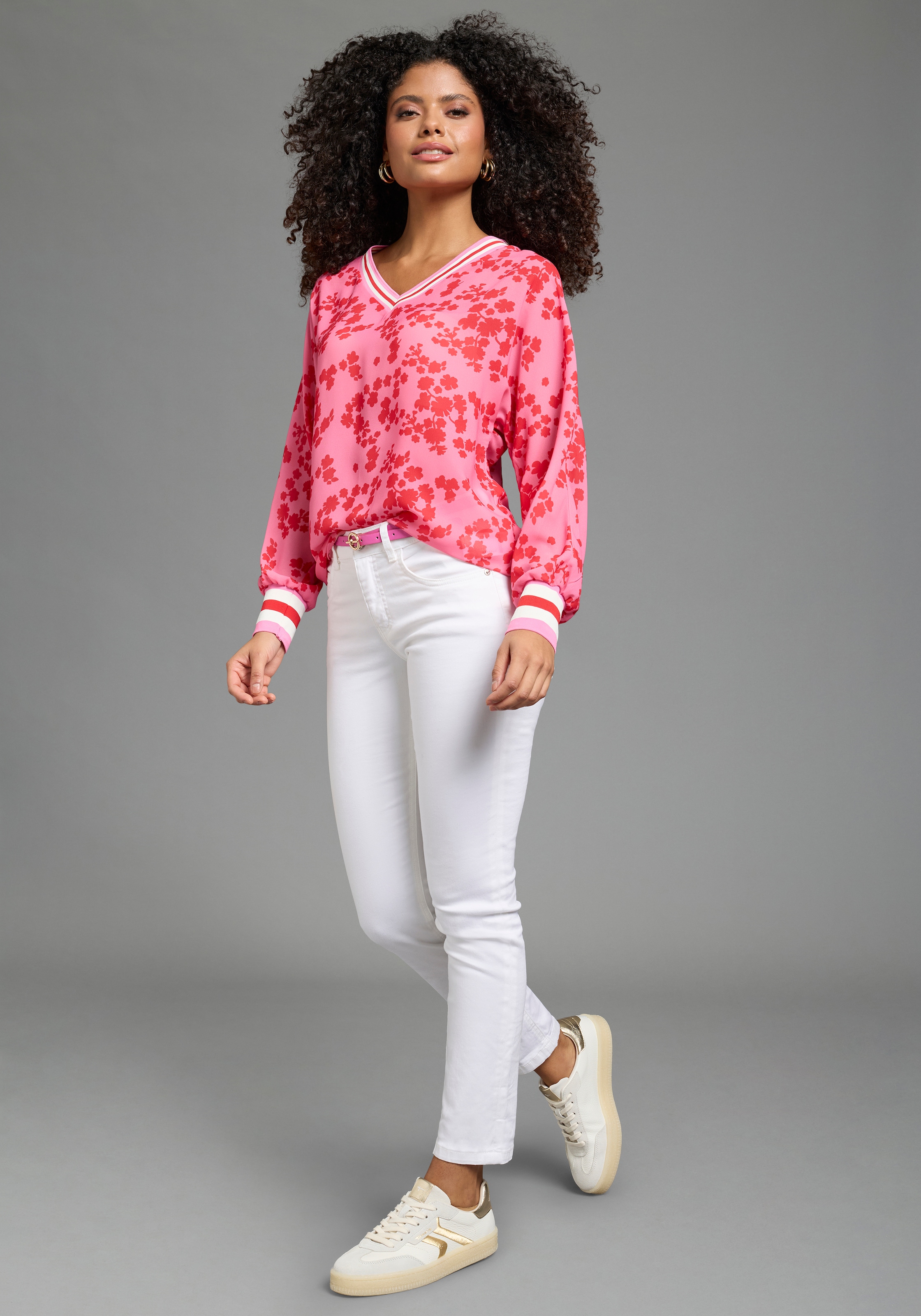 Laura Scott Blouse en mousseline leicht transparent, mit Fledermaus-Ärmeln, und V-Ausschnitt