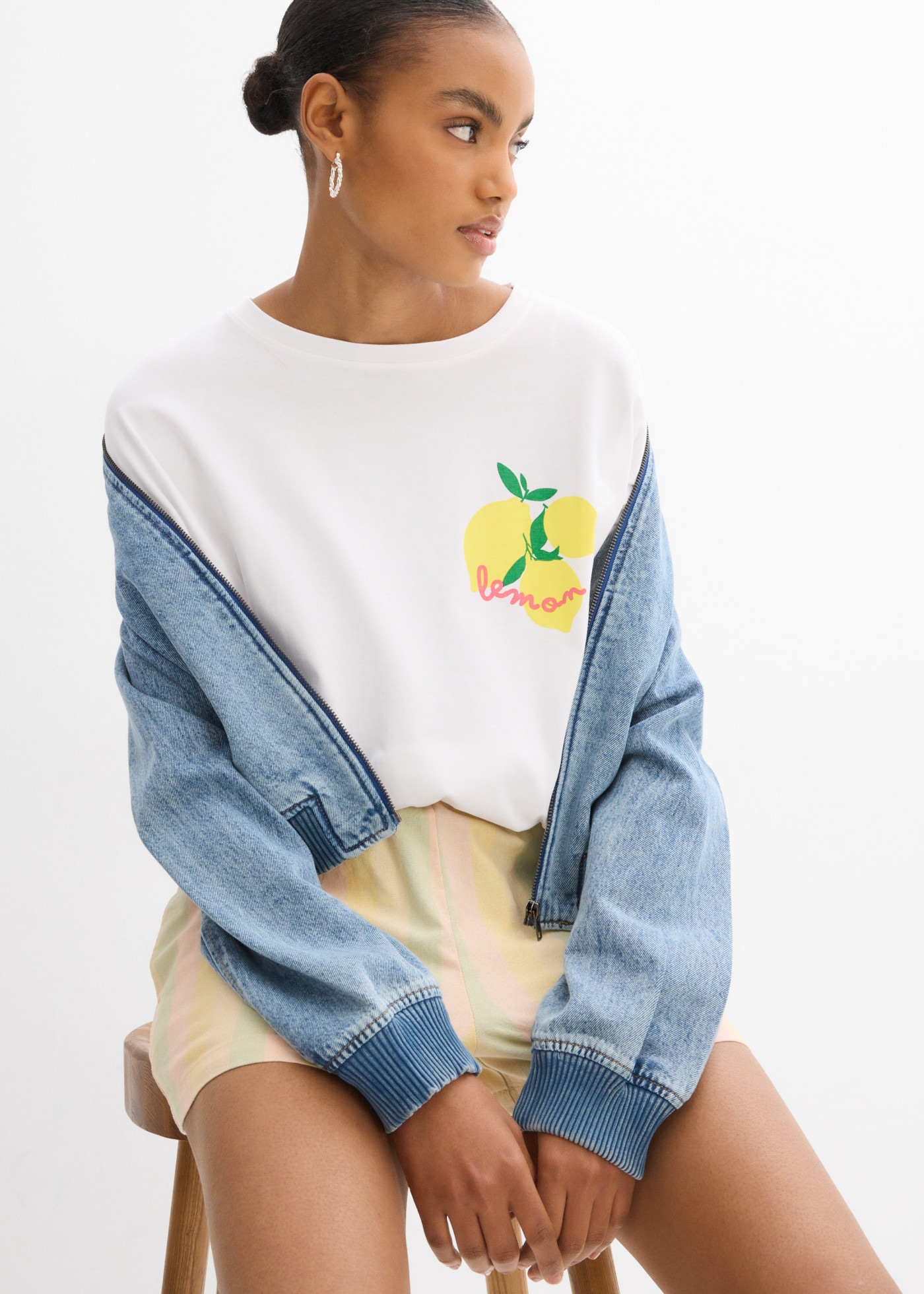 bonprix T-shirt oversize Coupe oversize, 100 % coton, avec un imprimé moderne