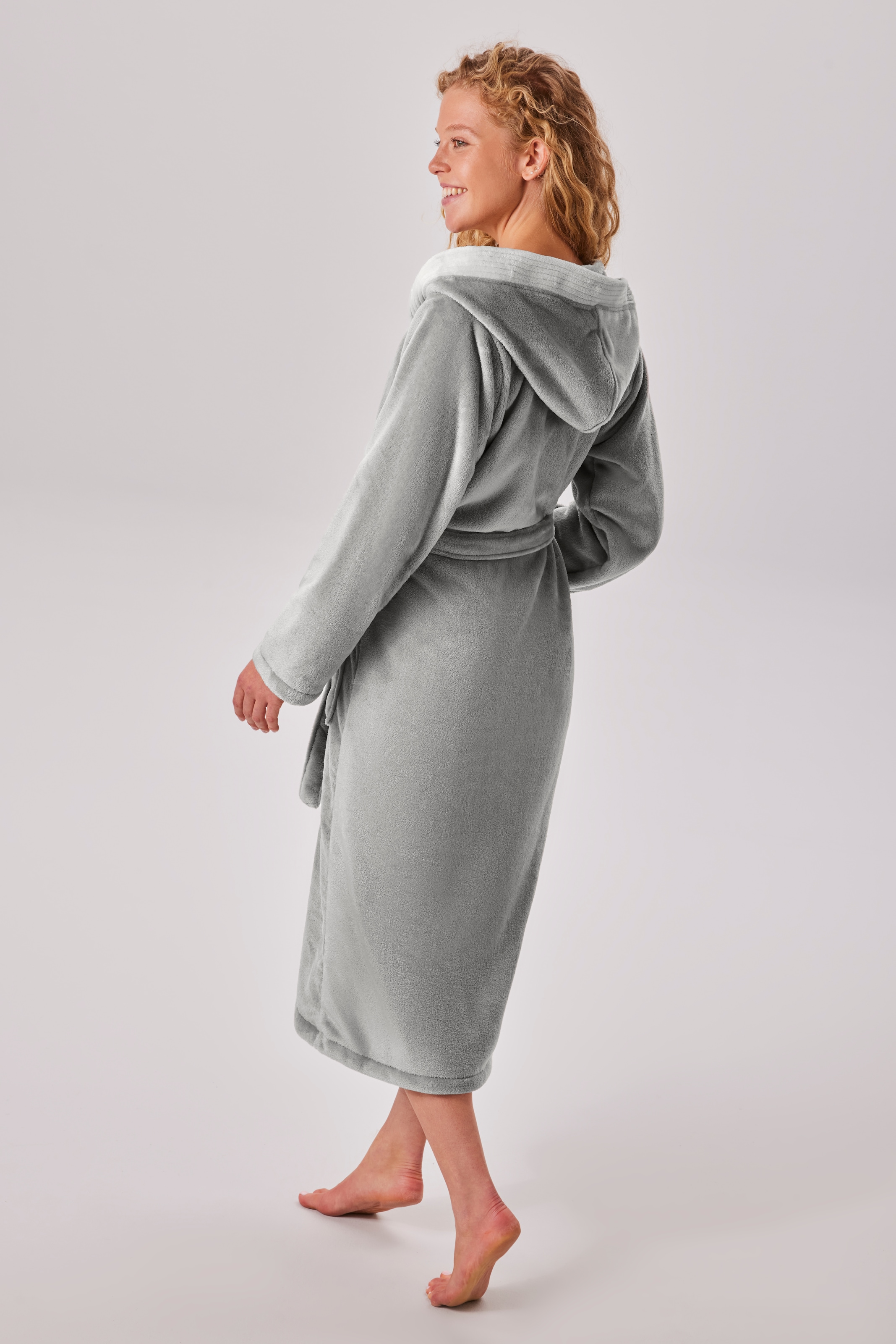 GOODproduct Peignoir de bain unisexe »Miia, ideal für Sauna, Spa & im Urlaub« 1 cuis weich und kuschelig, plüsch, für Damen und Herren, S-XL