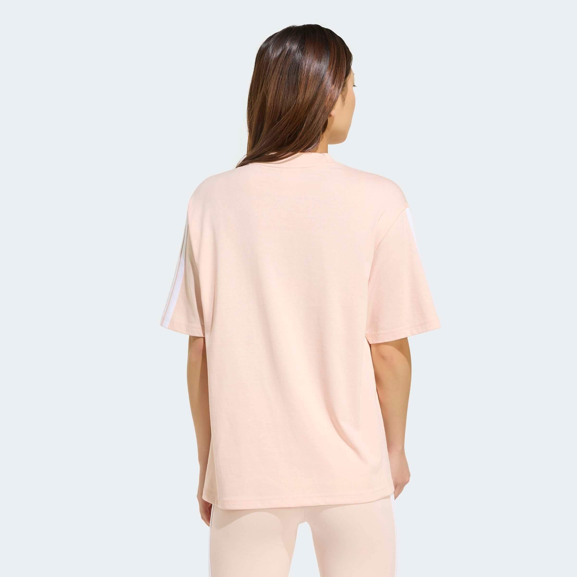 adidas Sportswear T-shirt »ESSENTIALS 3-STREIFEN BOYFRIEND« lockere Passform, Kurzarmdesign, sportlicher Stil, aus Baumwolle