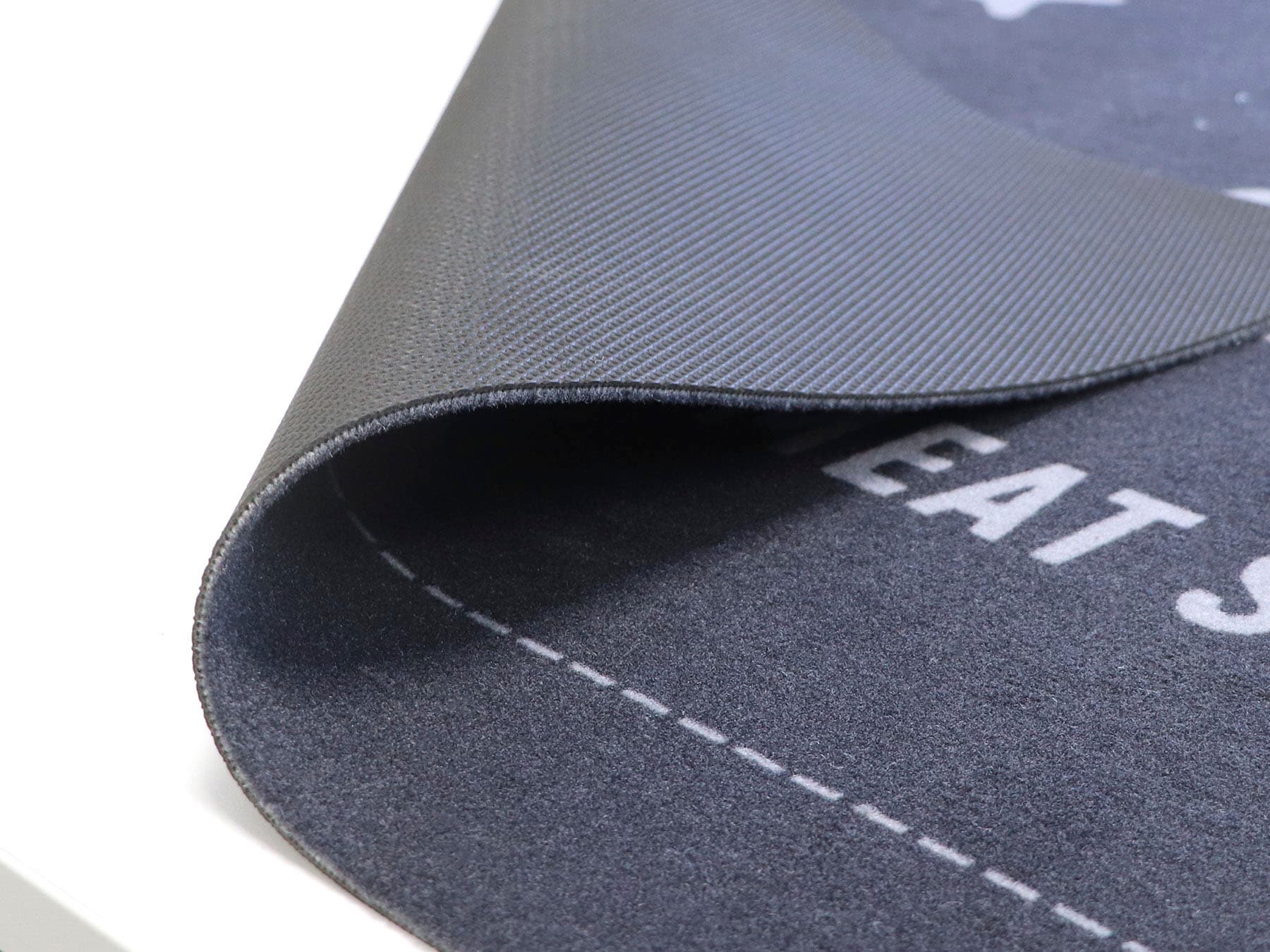 Primaflor-Ideen in Textil Fussmatte »BBQ Grillunterlage BEEF, Made in Belgium«, rechteckig, 5 mm Höhe, Grillmatte ideal als Bodenschutz, ruschhemmend, waschbar