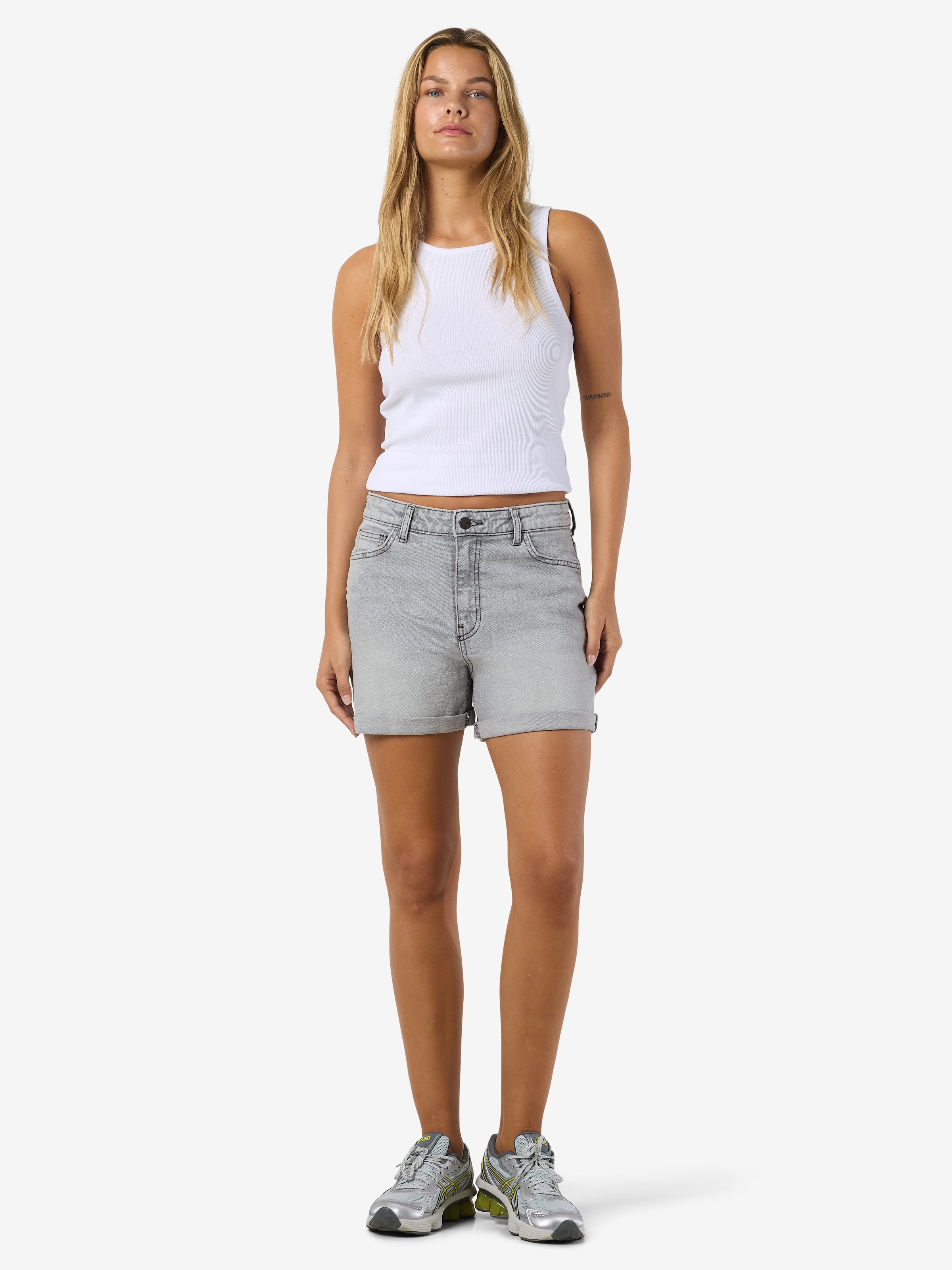 Noisy may Short en jean »NMMONI HW DNM SHORTS AZ277LG NOOS«