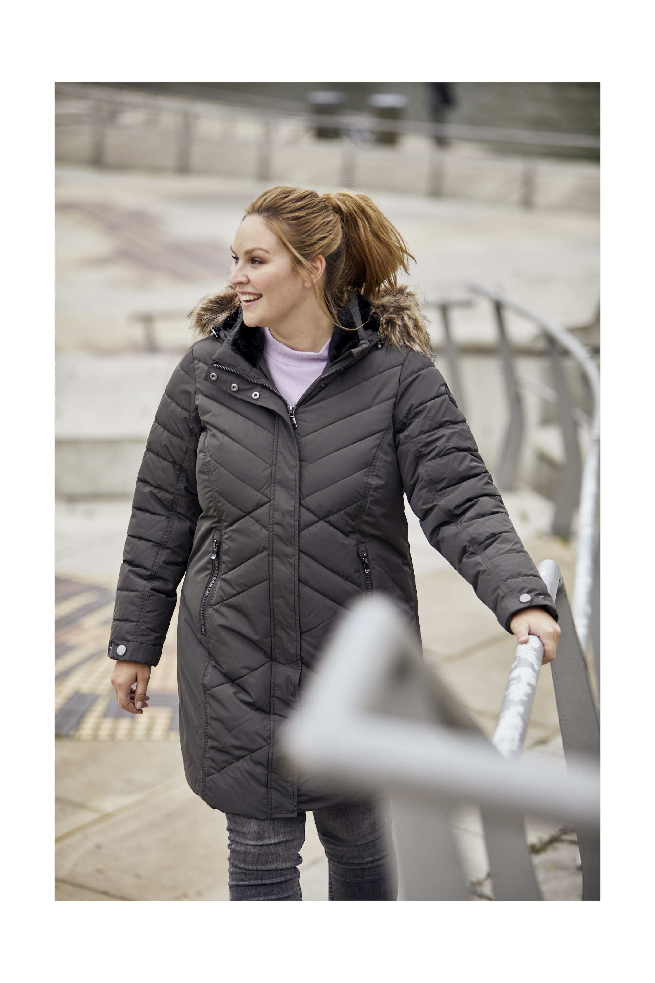 STOY Steppmantel »WMN Quilted PRK D«, STOY Parka: abnehmbare Kapuze, warm, atmungsaktiv, wasserabweisend