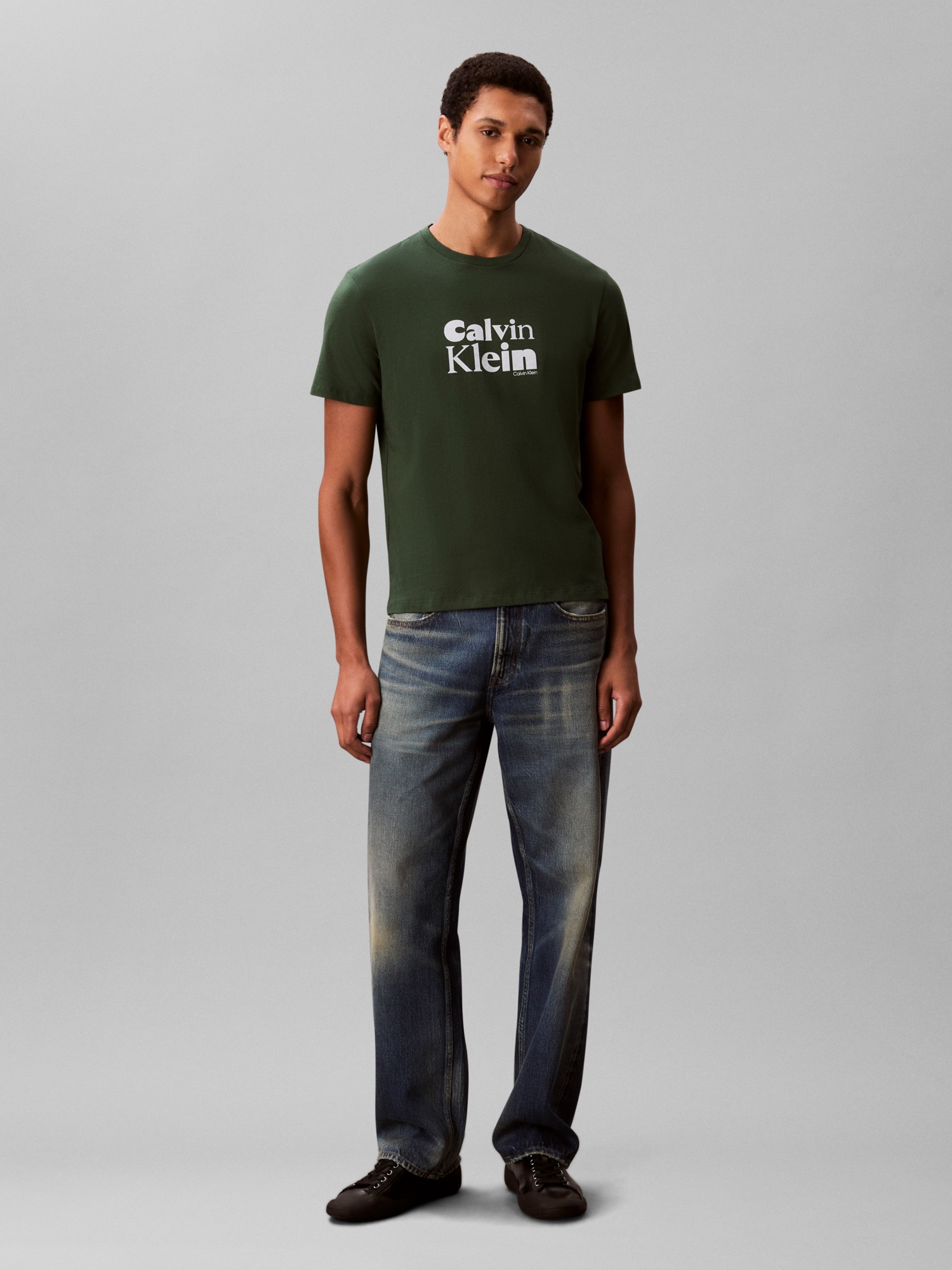 Calvin Klein T-Shirt »SS 30S EU CALVIN KLEIN BOLD GRAP«, Mit Rundhalsausschnitt, regular fit