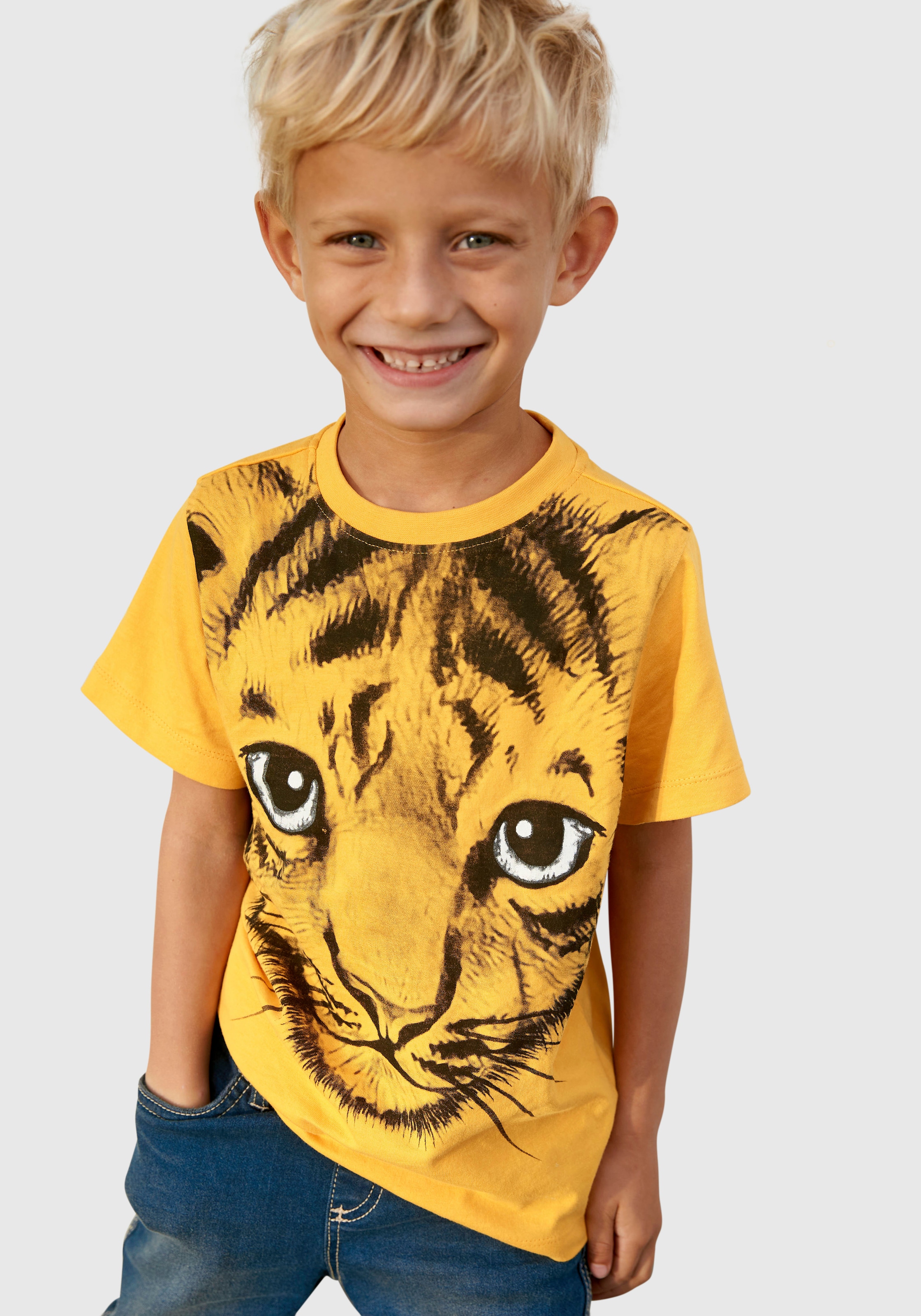 KIDSWORLD T-Shirt »Mit tollem Druck: LITTLE TIGER«, Kurzarm, Basic-Passform, mit peppigem Druck, Rundhalsausschnitt